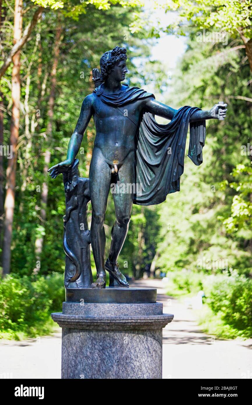 Sculpture d'Apollon et des neuf muses dans le parc de Pavlovsk au sud de Saint-Pétersbourg, Fédération de Russie Banque D'Images