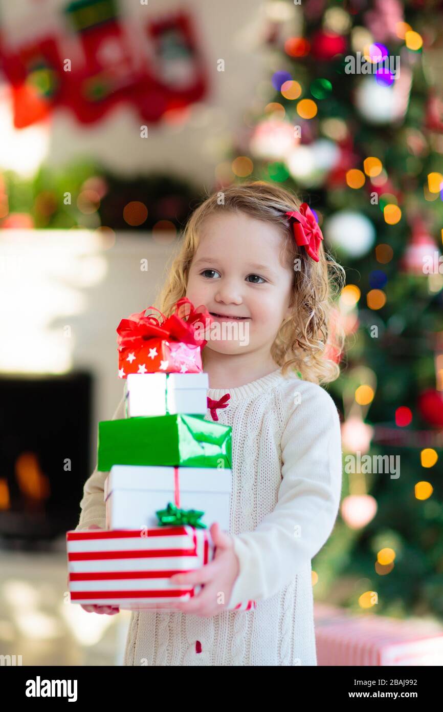 Photo De Noel Enfant 2025 Gretta Teirtza