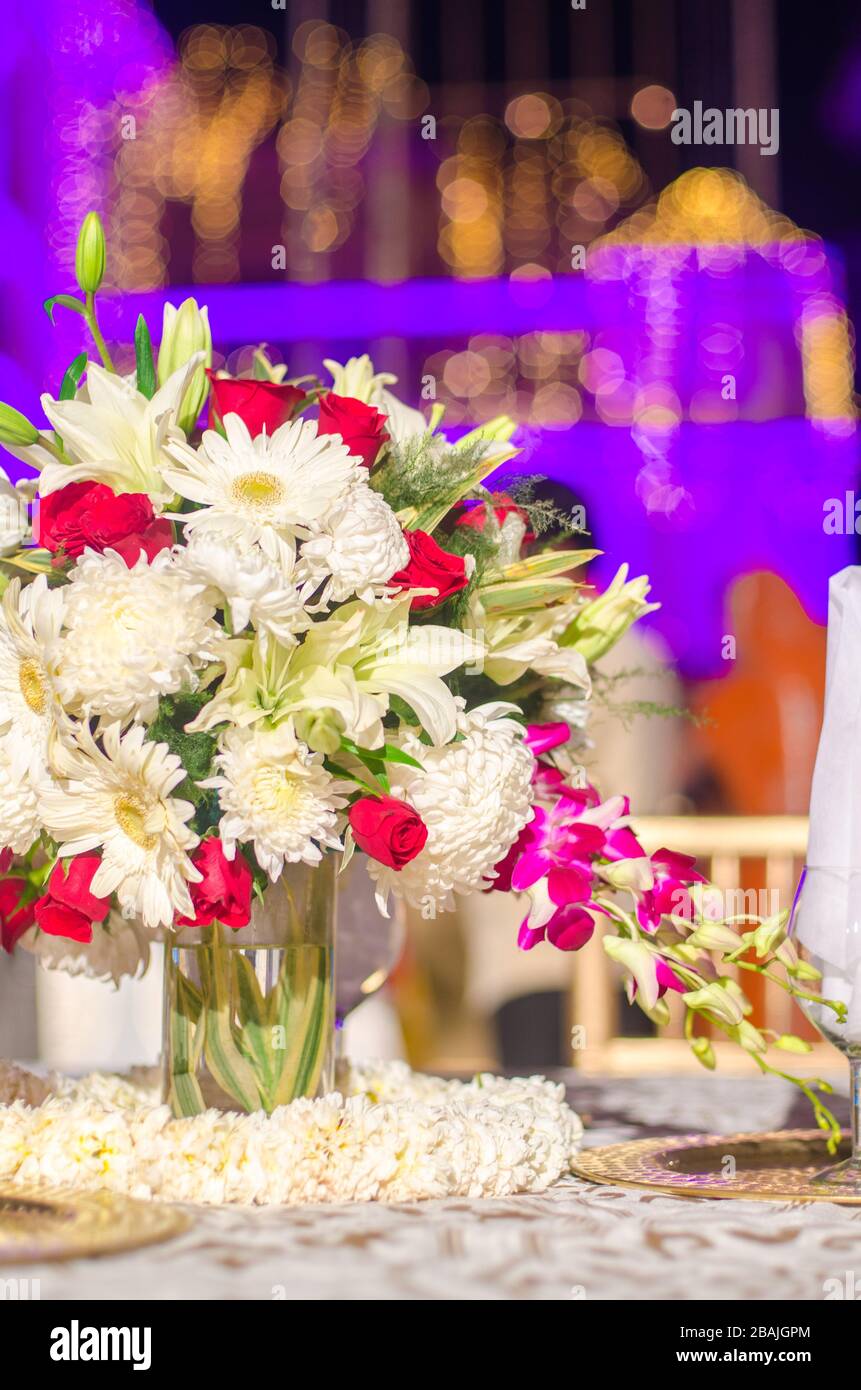 Décorations fleuries lors d'un mariage Banque D'Images