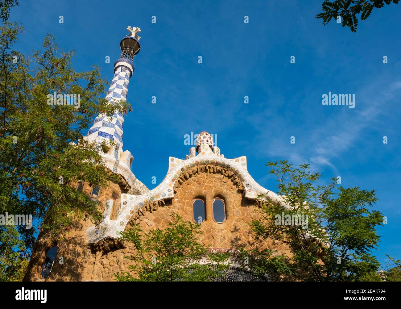 Conçu par l’architecte catalan Antoni Gaudí , le parc Güell de Barcelon. Banque D'Images