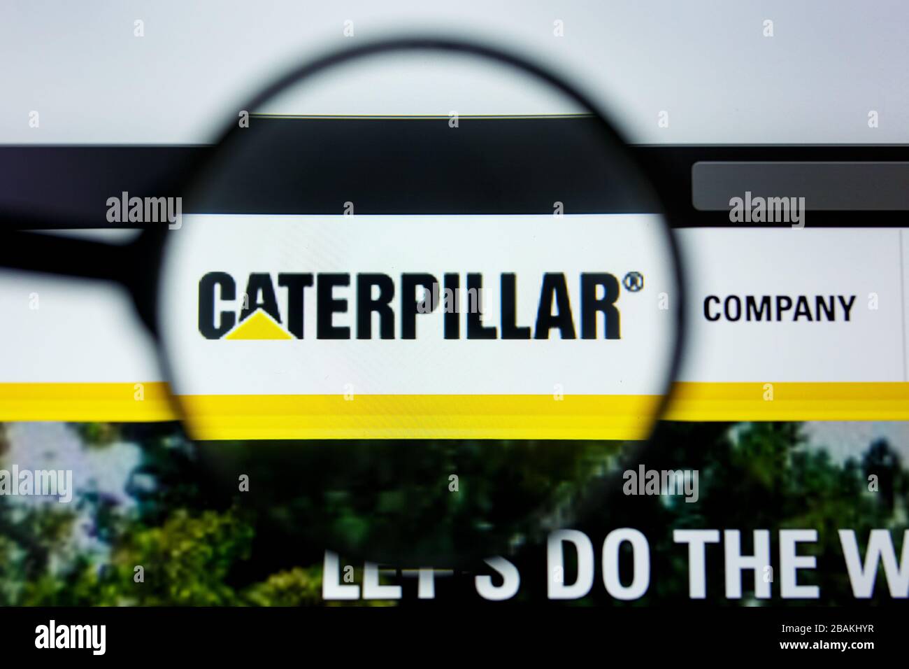 Los Angeles, Californie, États-Unis - 12 juin 2019 : éditorial illustratif de la page d'accueil du site Web de Caterpillar. Logo Caterpillar visible sur l'écran d'affichage Banque D'Images