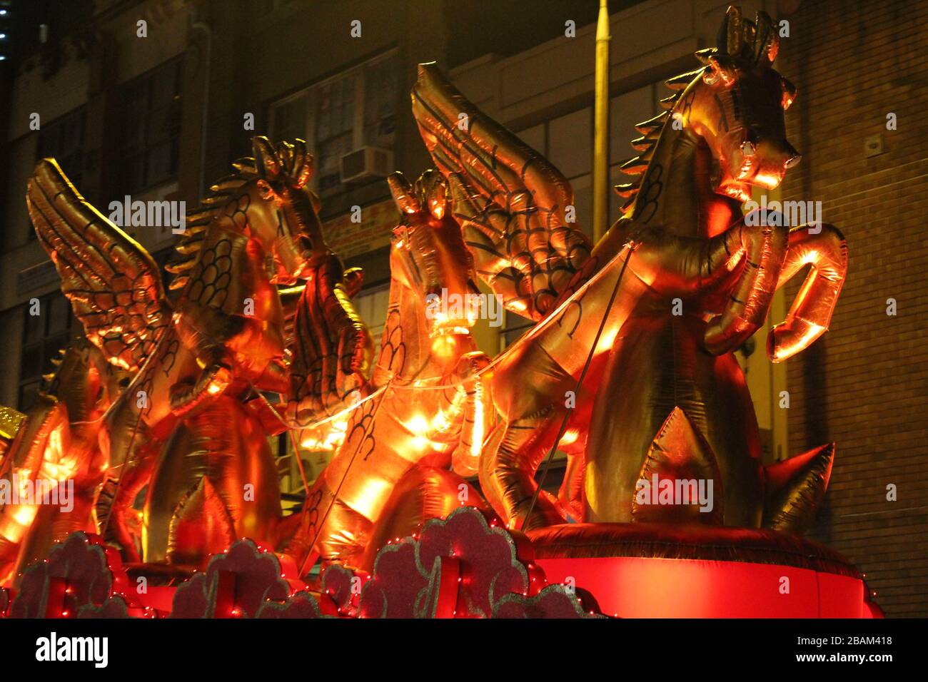 Fête du nouvel an chinois avec défilé de chevaux Banque D'Images