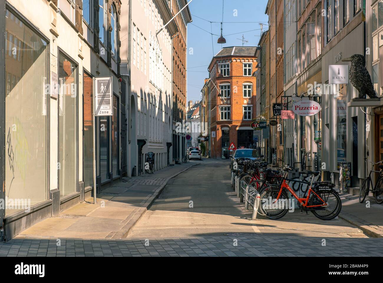 Des scènes vides dans la capitale danoise Copenhague avec le pays en verrouillage à cause du Covid-19 Coronavirus. Banque D'Images