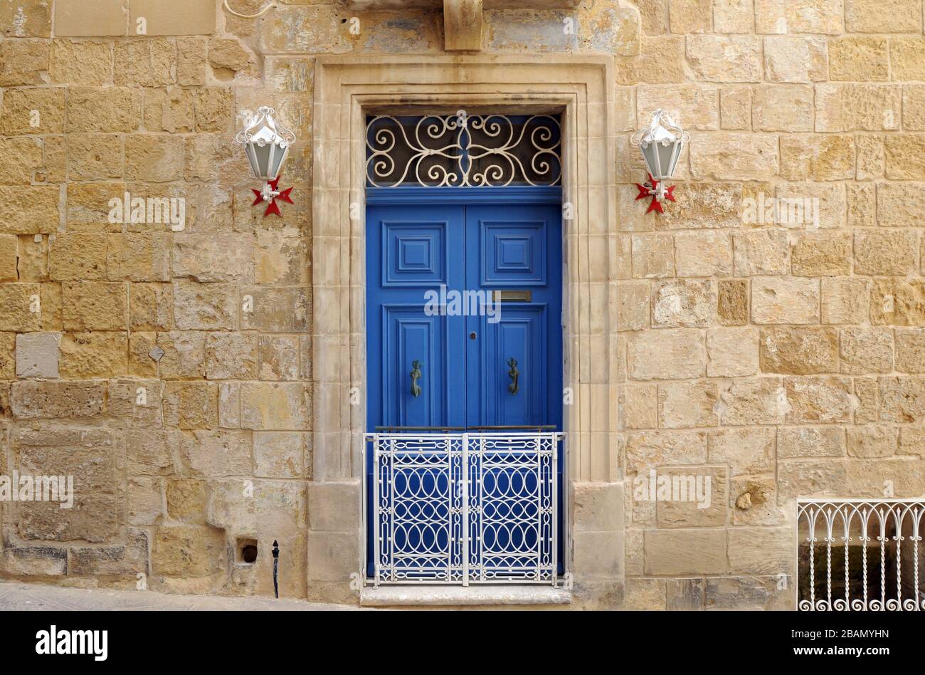 Détail d'une porte d'entrée dans la ville historique de Senglea, l'une des trois villes de l'autre côté du Grand Harbour de la capitale de Malte, la Valette. Banque D'Images