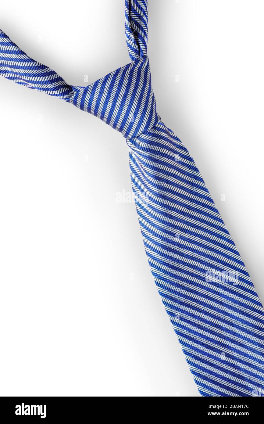 Cravate classique à rayures bleues. Isolé sur blanc, chemin de découpe inclus Banque D'Images