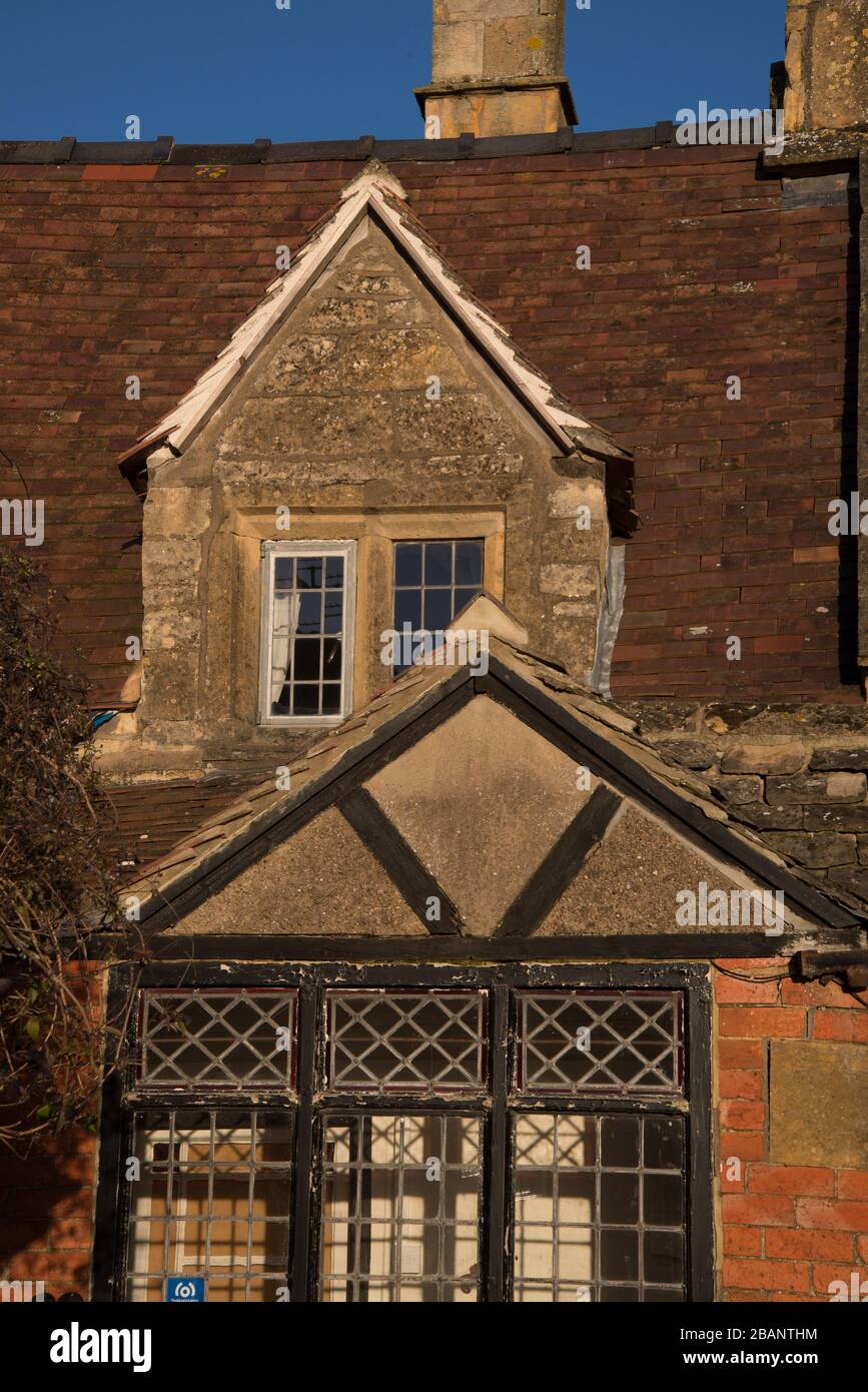 Détails architecturaux des bâtiments de High Street, Broadway Village, Cotswolds, Gloucesterreshire, Angleterre, Banque D'Images