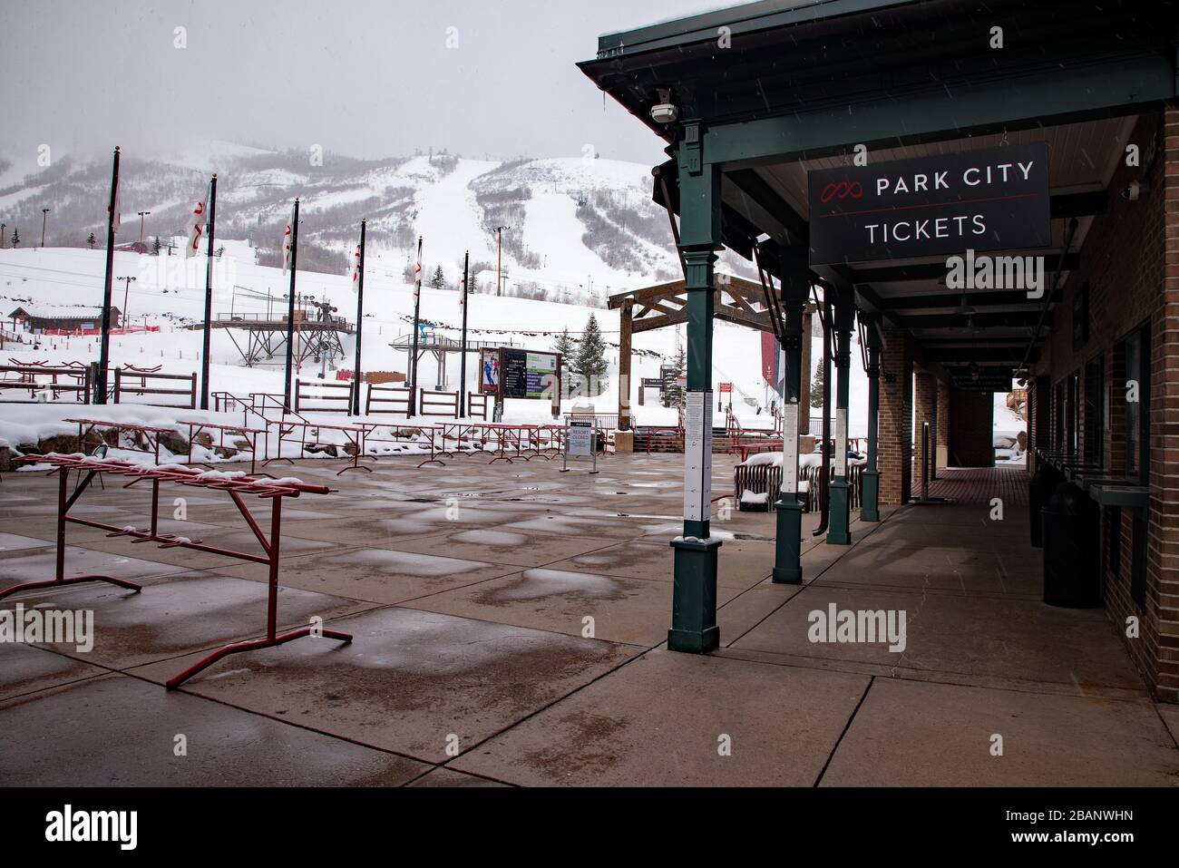 Park City, Utah, États-Unis, 28 mars 2020. Une ville fantôme encore une fois ! La célèbre ville de Park et la station de ski de Park City sont abattées par la pandémie de Covid-19. Banque D'Images