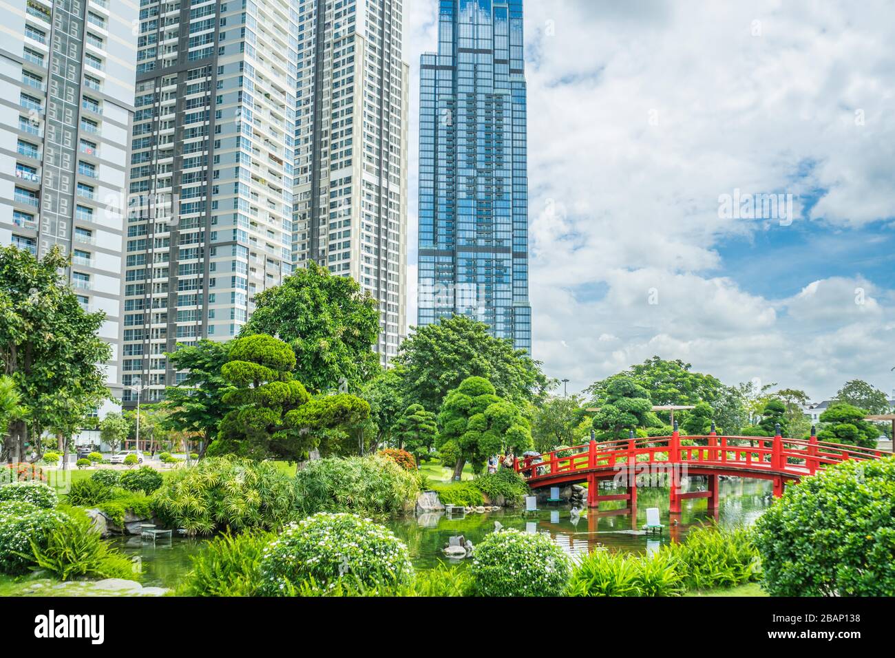 Saigon / Vietnam, juillet 2018 - Landmark 81 est un gratte-ciel super-grand du projet Vinhomes Central Park à Ho Chi Minh Ville, Vietnam. Banque D'Images