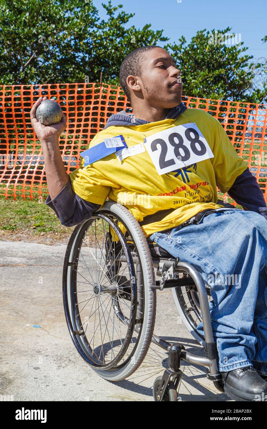 Miami Florida, Liberty City, Traz Powell Stadium, Jeux olympiques spéciaux, besoins, piste et terrain handicapés mentaux besoins spéciaux, défi, étudiant stu Banque D'Images