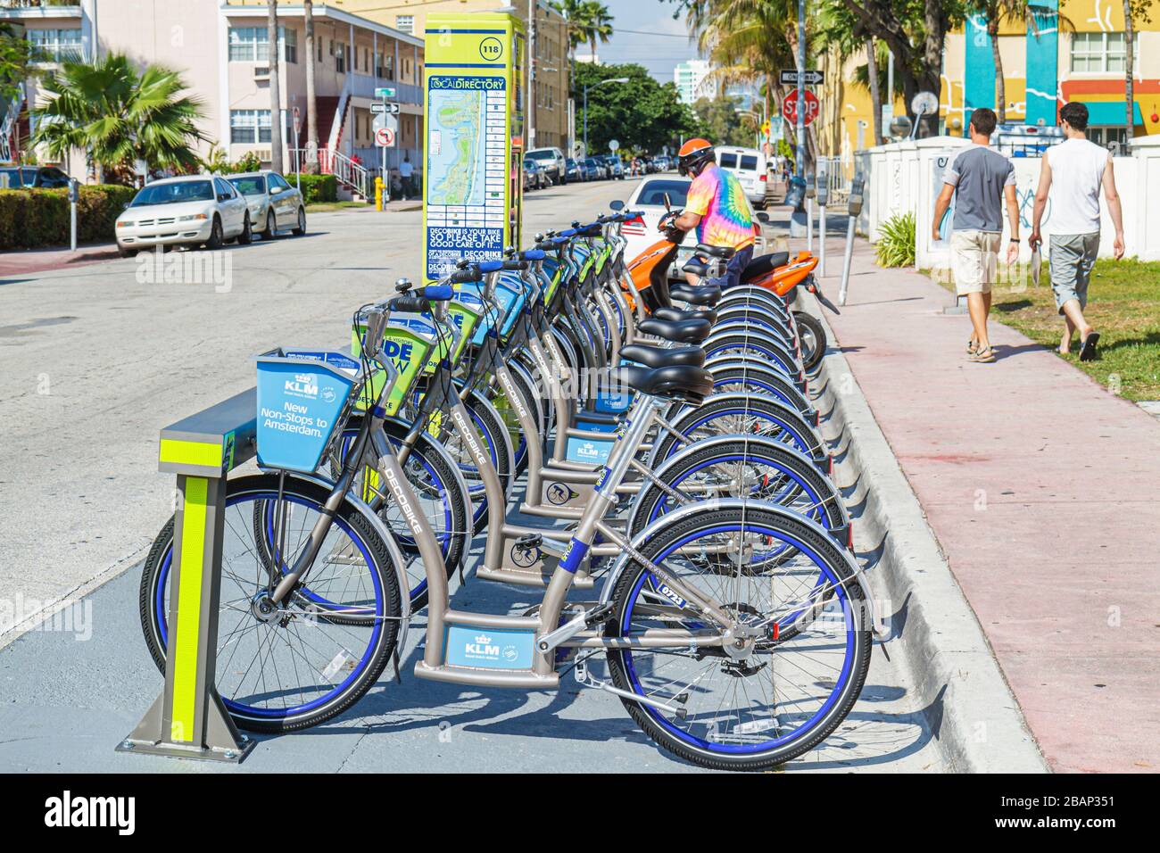 Miami Beach Florida, DecoBike Citi Bike CitiBike, location de vélos, vélo, vélo, équitation, vélo, cavalier, stand, FL110331004 Banque D'Images