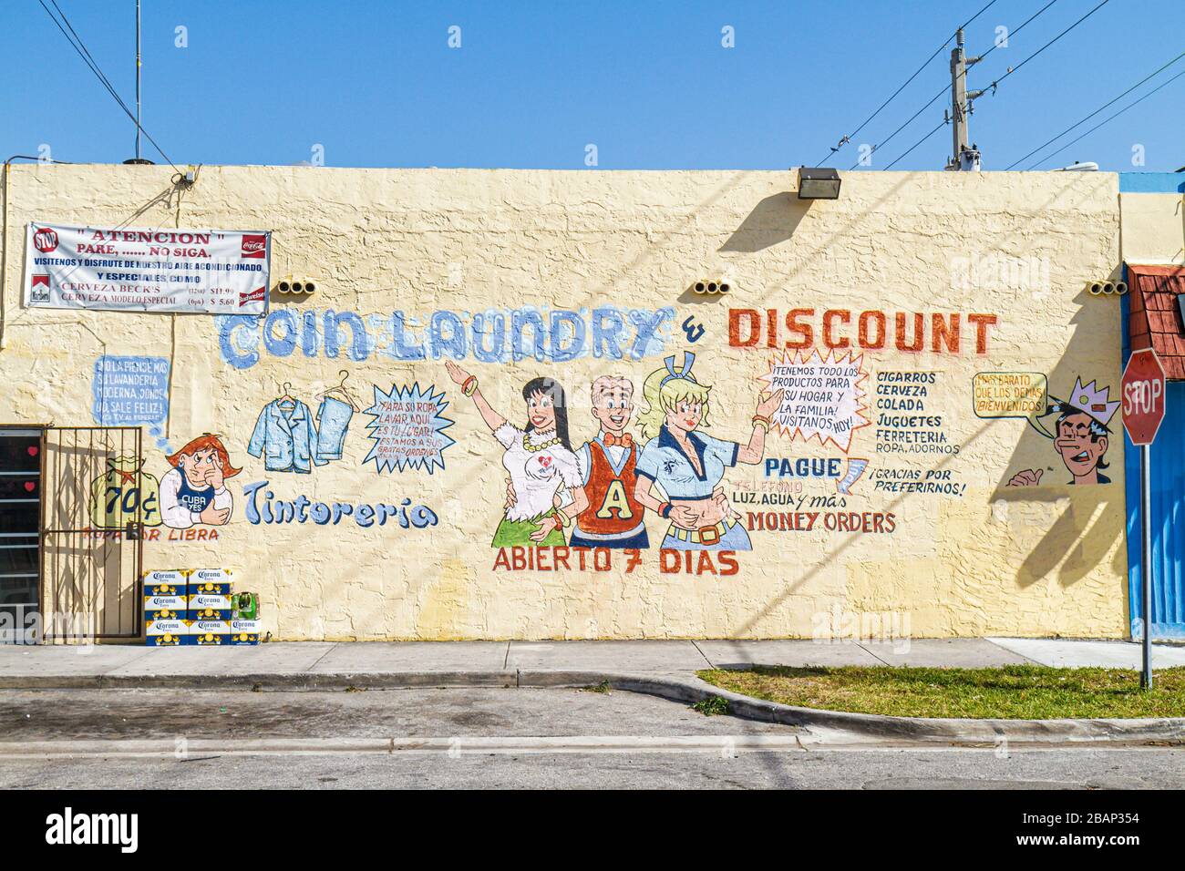 Miami Florida,Little Havana,murale,publicité,publicité,pub,blanchisserie,laverie,FL110331012 Banque D'Images