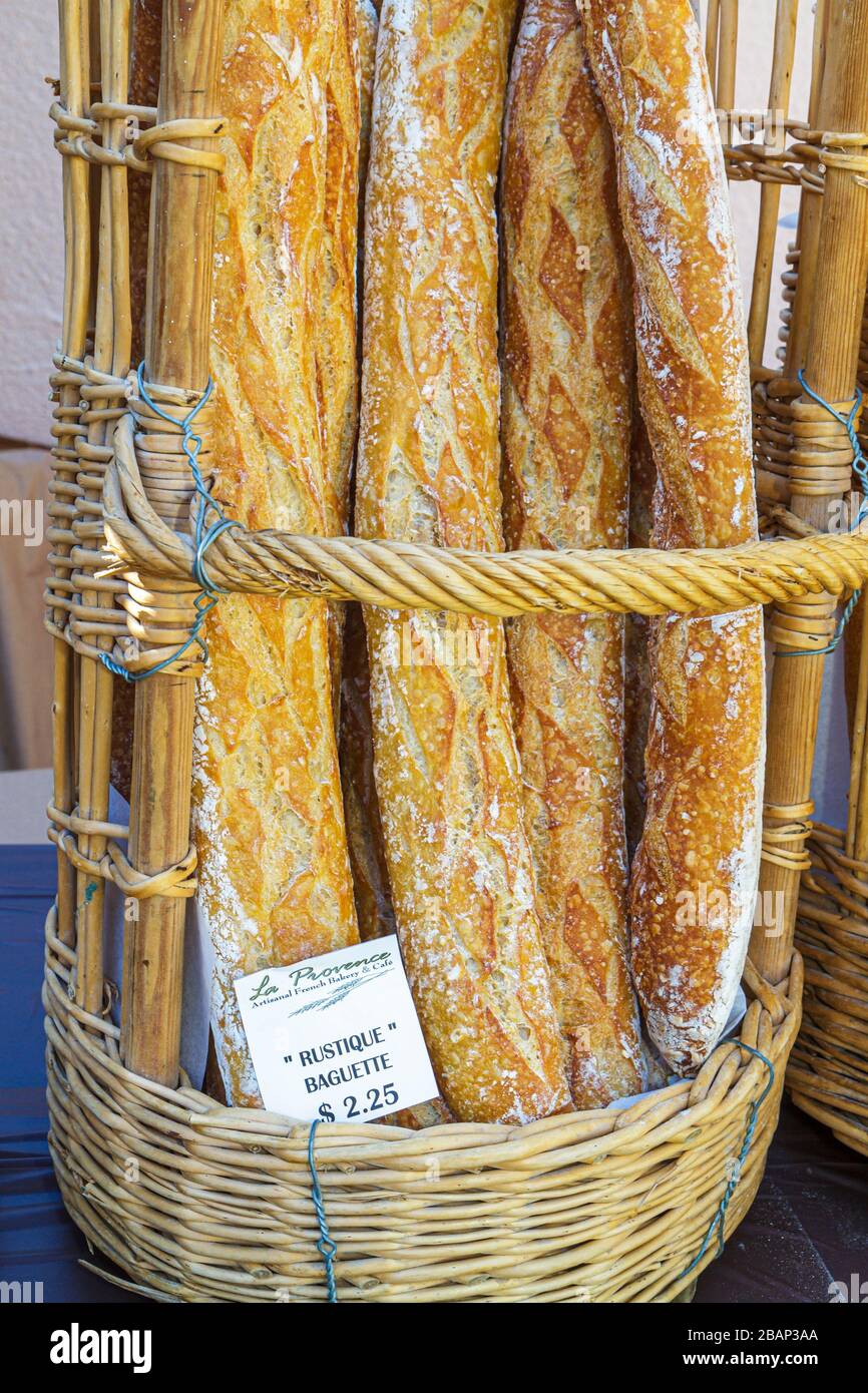 Miami Beach Florida,South Pointe Elementary School PTA,Green Market collecteur de fonds,stand,vendeur vendeurs vendeurs,stall stalles stand marchands marché Banque D'Images