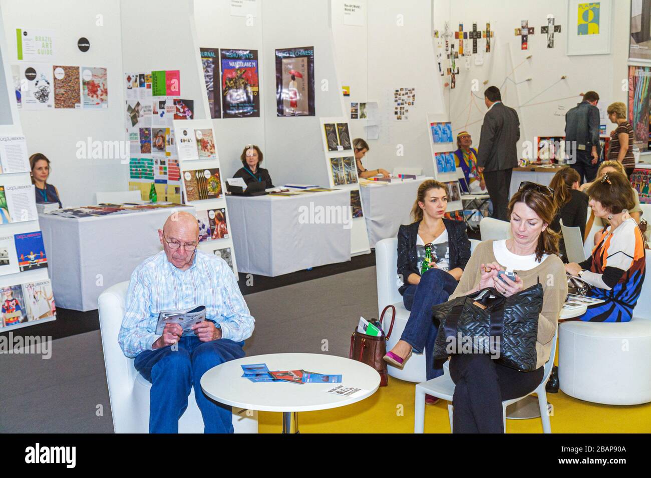 Miami Beach Florida,Centre des congrès de Miami Beach,Centre,Art Basel,annuel,foire,galeries,art,maginestal,étals,stand,stands,stands,vendeur,vendeurs,offe Banque D'Images