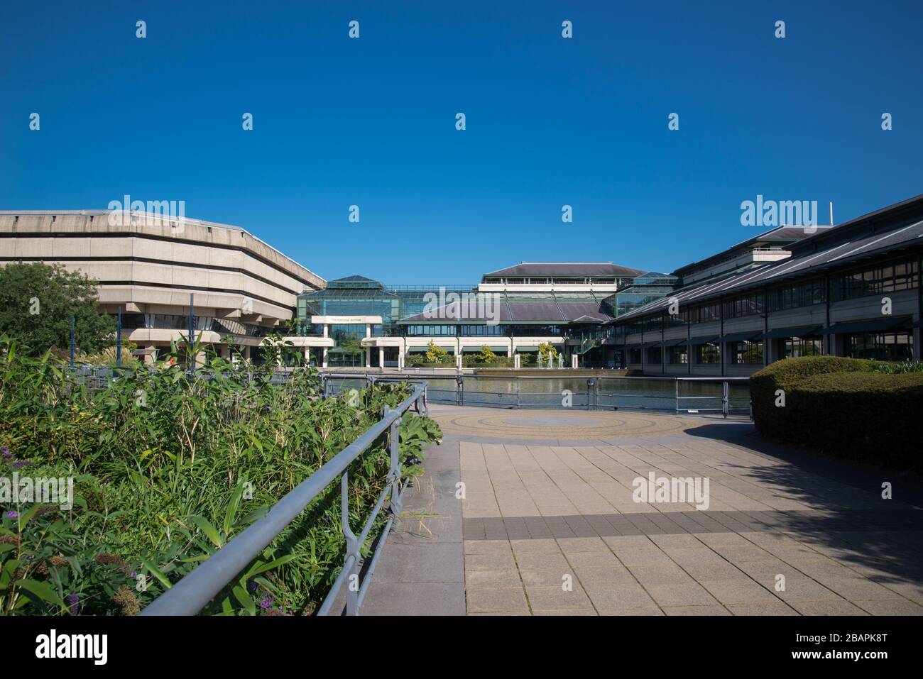 Entrée aux Archives nationales par John Clavering TBV Consult, Bessant Drive, Kew, Richmond TW9 Banque D'Images