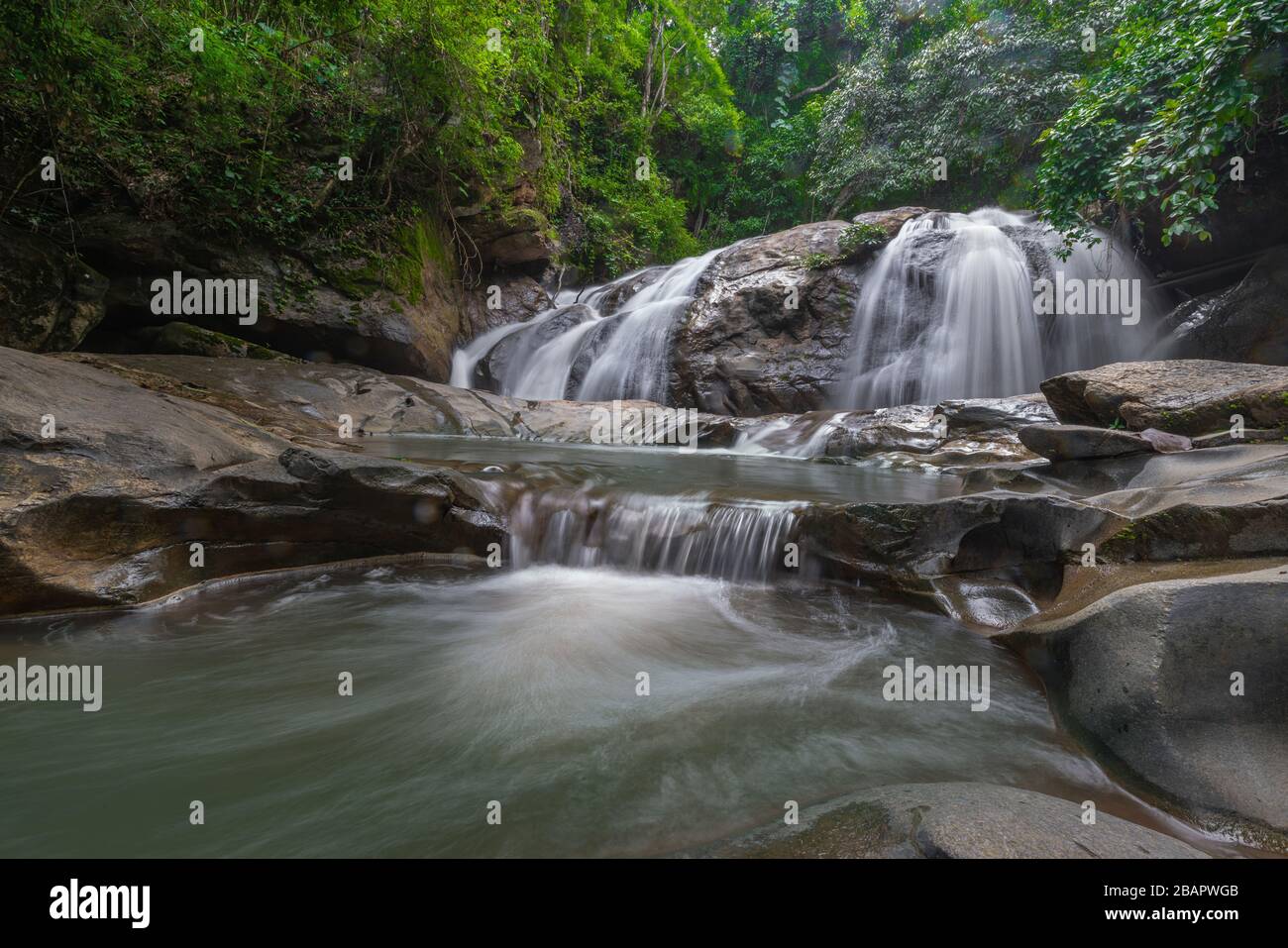 Parc national de Mae sa cascade à Mae Rim, Chiang Mai, Thaïlande. Banque D'Images
