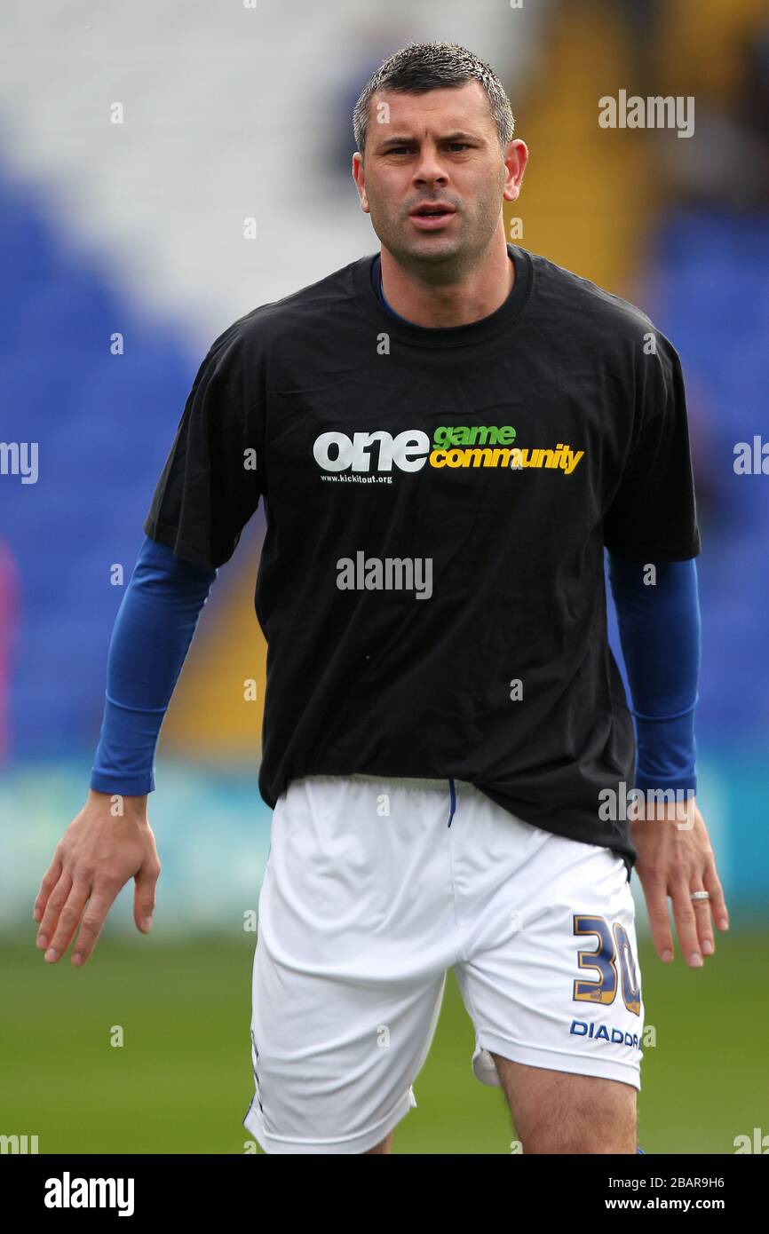 Paul Robinson, de Birmingham City, porte un t-shirt de campagne anti-racisme « Kick it Out » pour une communauté de jeux pendant l'échauffement Banque D'Images