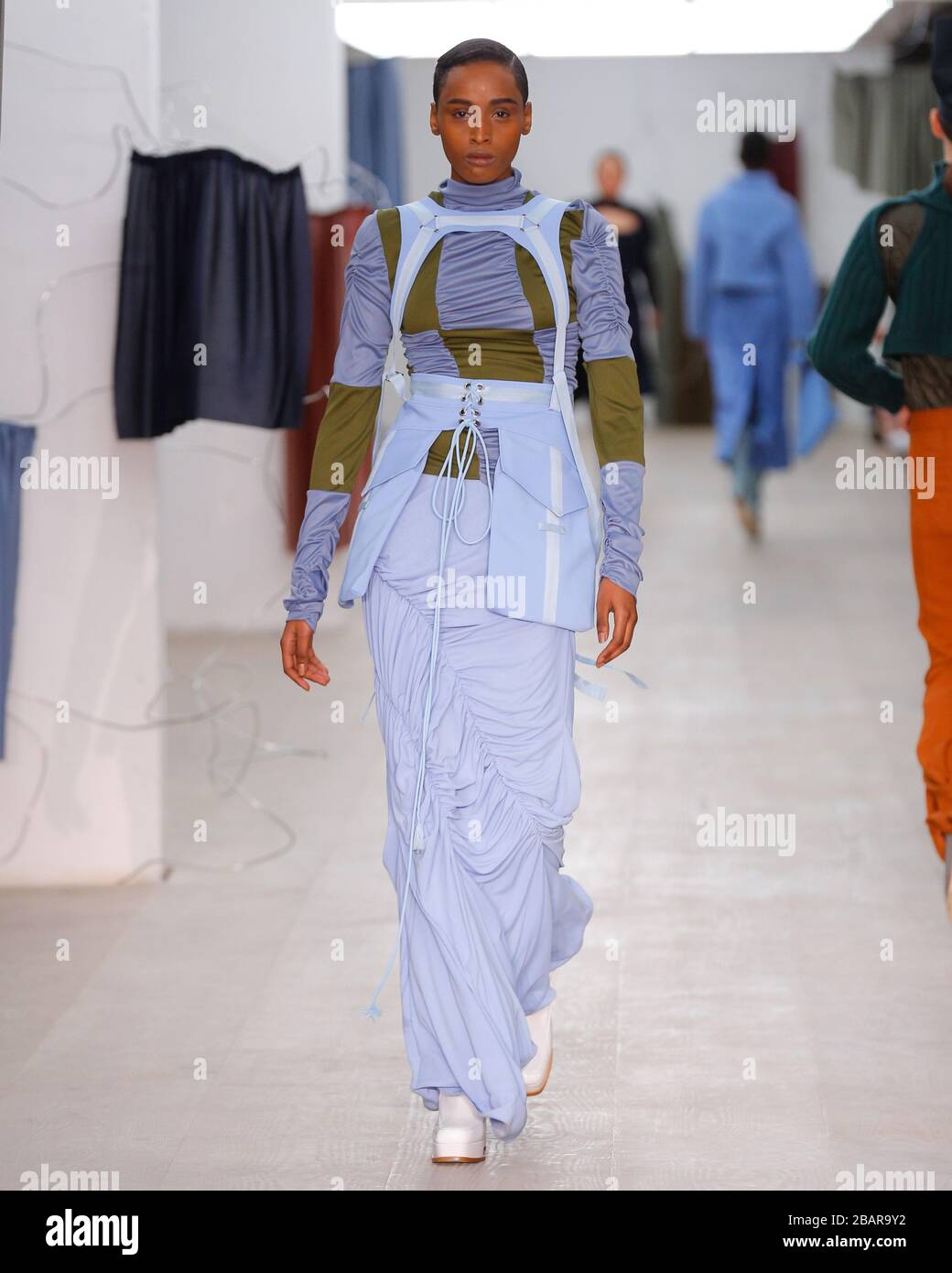 Richard Malone, créateur de mode, nouvelle collection de mode, est la passerelle automne hiver 2020 pendant la semaine de la mode de Londres 20 AWG Banque D'Images