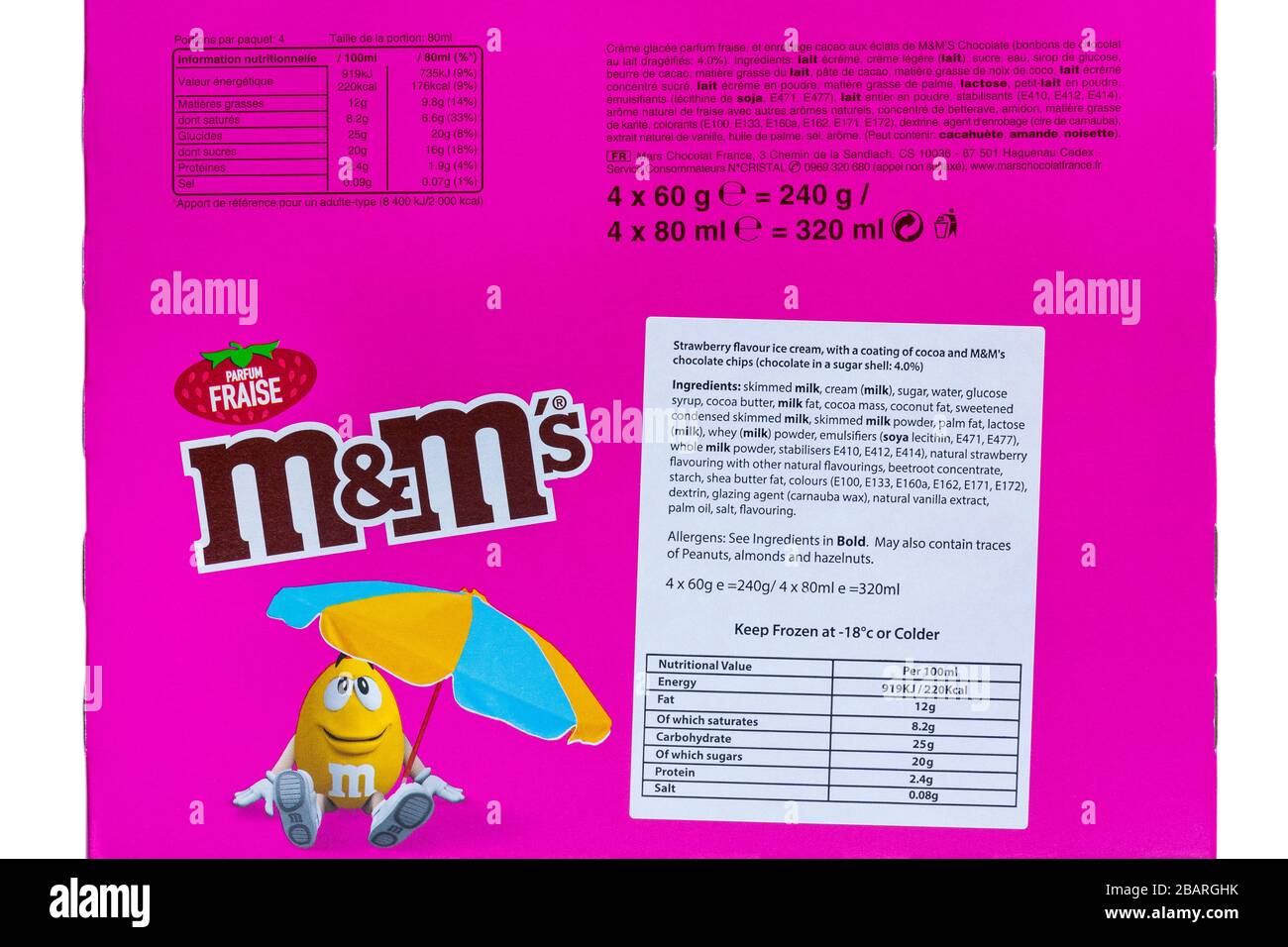 Ingrédients et informations nutritionnelles sur la boîte de crèmes glacées M&M aromatisées aux fraises Banque D'Images