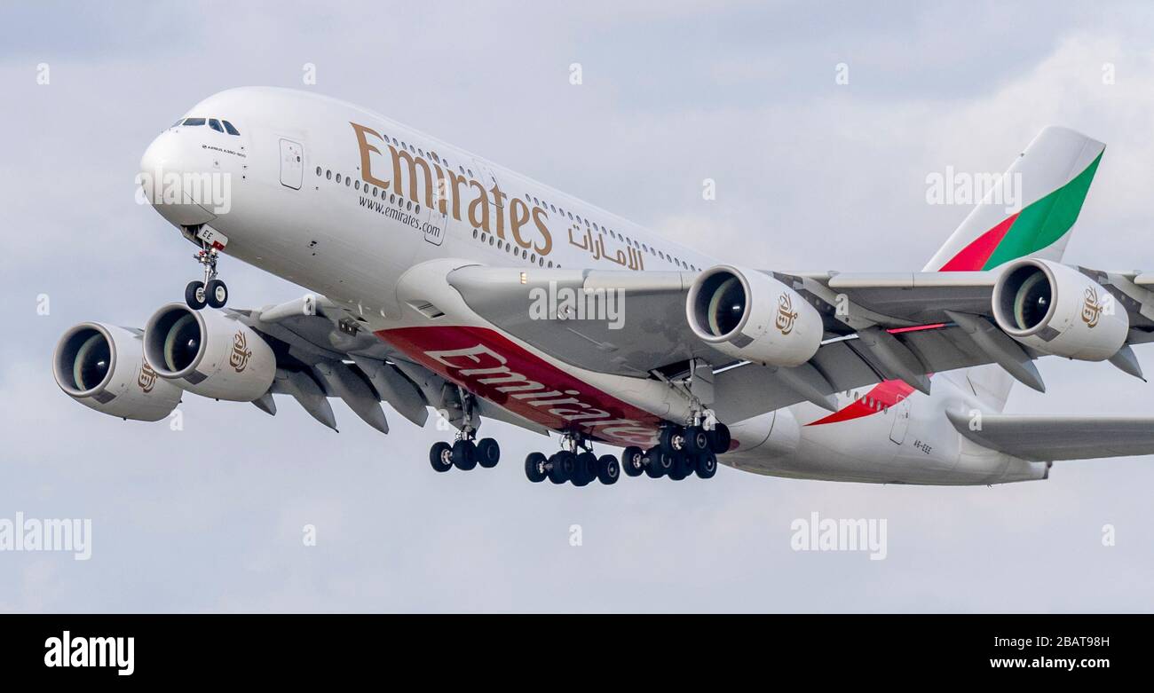 Emirates Airbus A 380, A 6-EEE au départ de l'aéroport de Manchester Banque D'Images