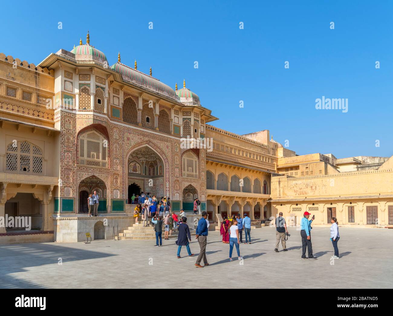 L'entrée de Ganesh Pol au palais de Jaleb Chowk (Cour principale), fort Amber, Jaipur, Rajasthan, Inde Banque D'Images