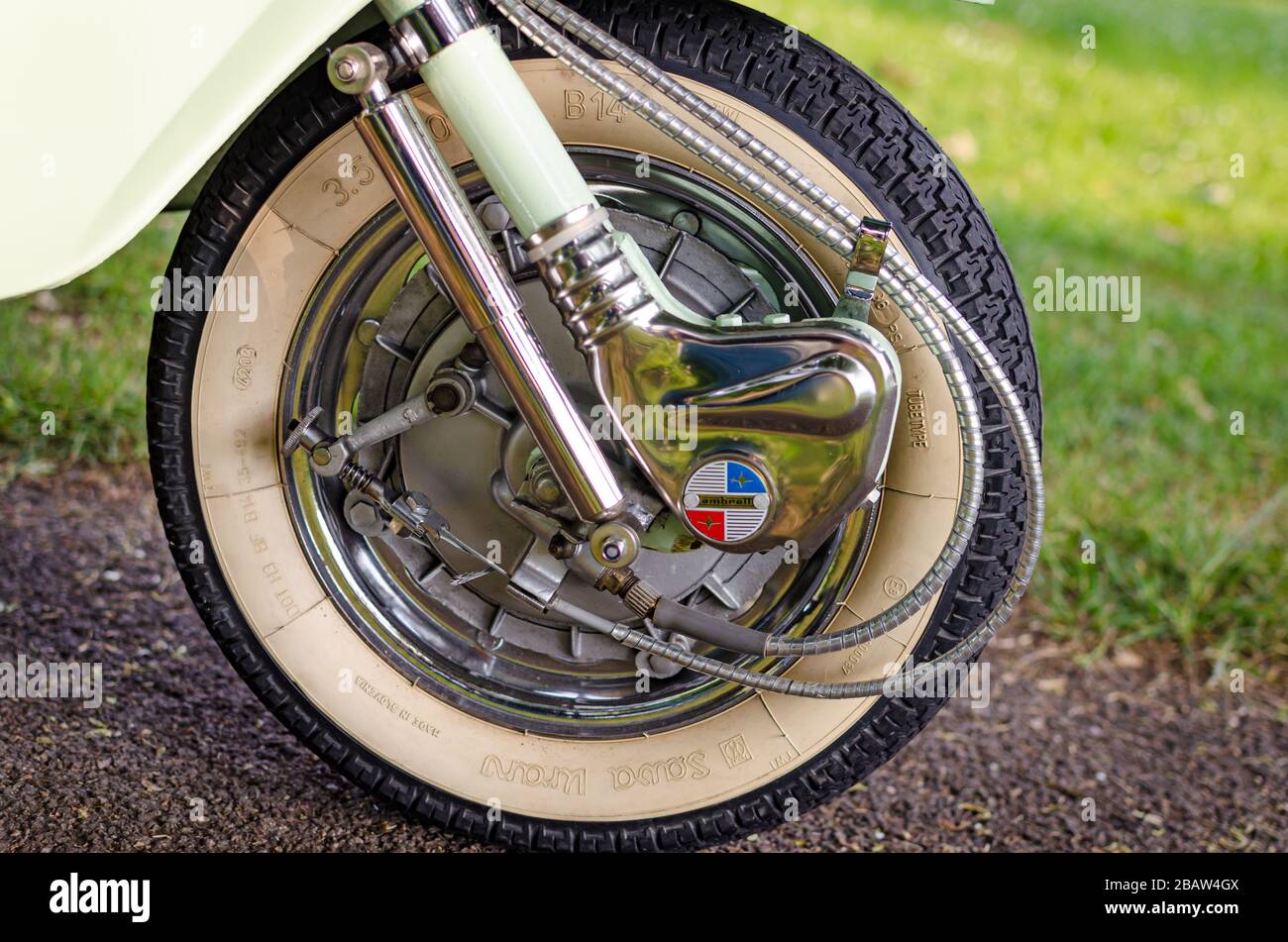 Restauré 1963 menthe poivrée vert Lambretta 150sli Innocenti Banque D'Images