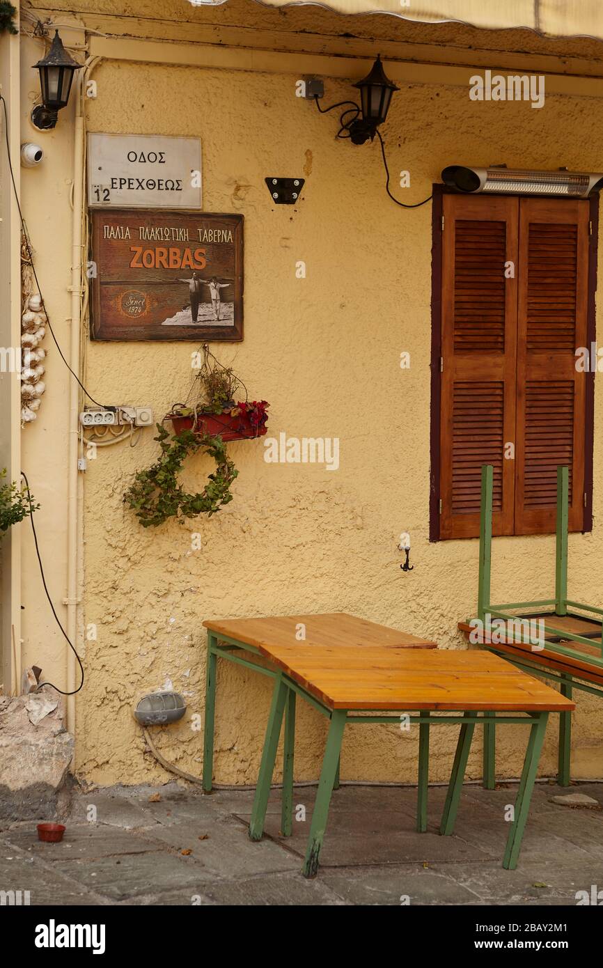 zorbas taverna plaka, proche coronavirus Banque D'Images