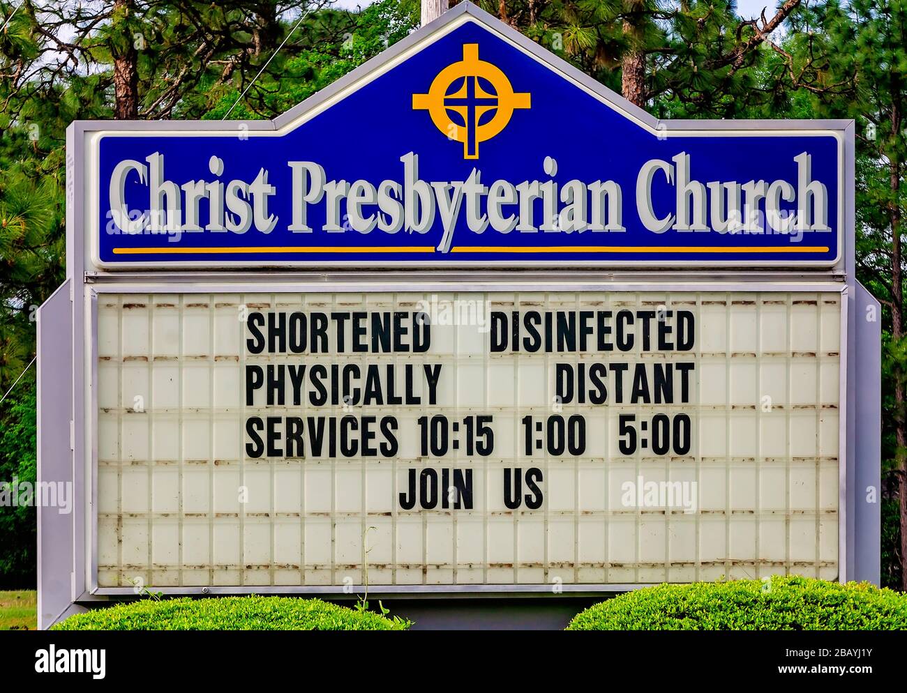 Christ Presbyterian Church annonce les précautions qu'ils prennent pour empêcher les fidèles de contracter COVID-19 à Mobile, Alabama. Banque D'Images