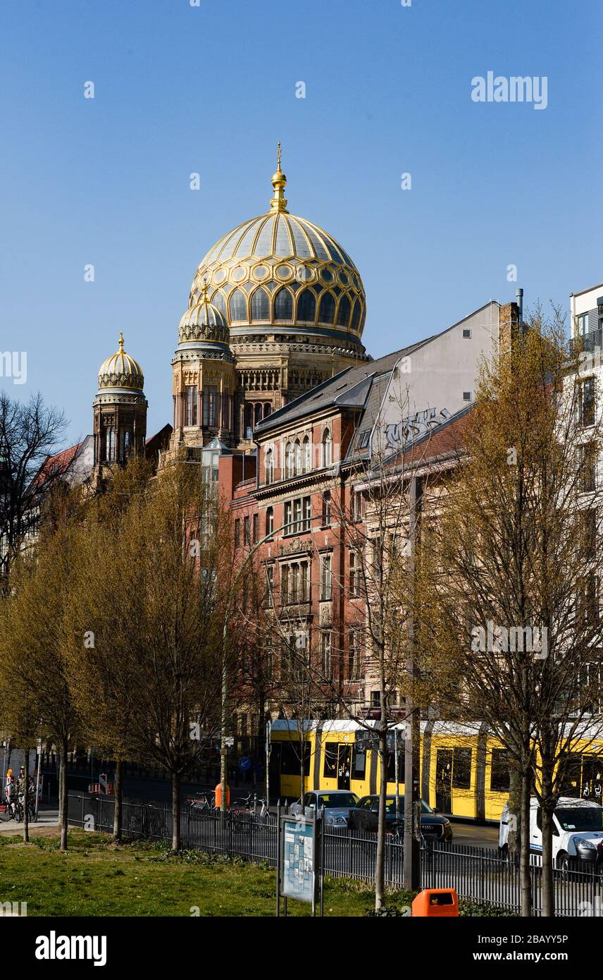 Berlin, Allemagne. 26 mars 2020. La Nouvelle synagogue, Centrum Judaïcum, dans la rue Oranienburger Straße crédit: Jens Kalaene/dpa-Zentralbild/ZB/dpa/Alay Live News Banque D'Images