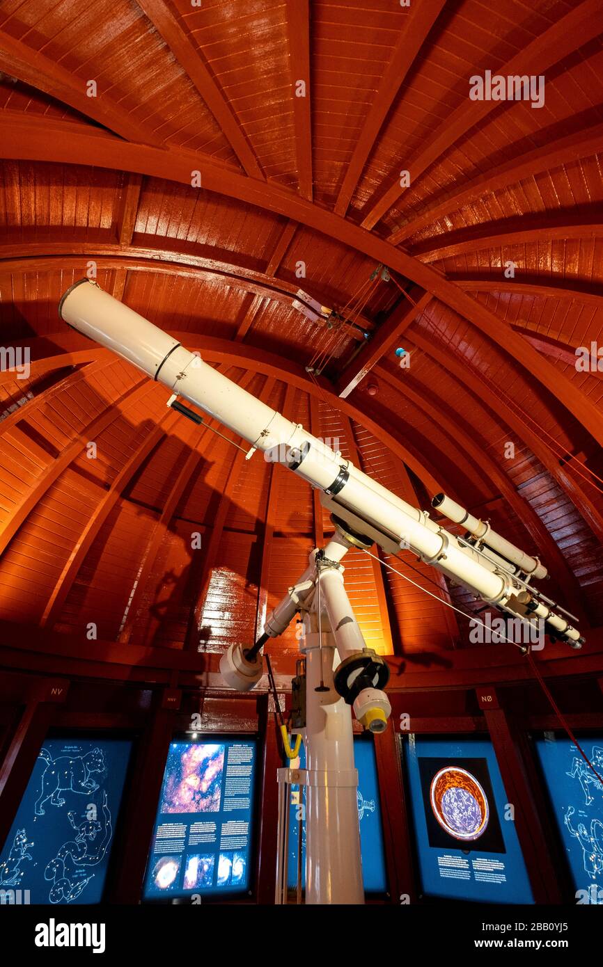 Télescope à l'observatoire astronomique au sommet de la Tour ronde de Copenhague, Danemark, Europe Banque D'Images