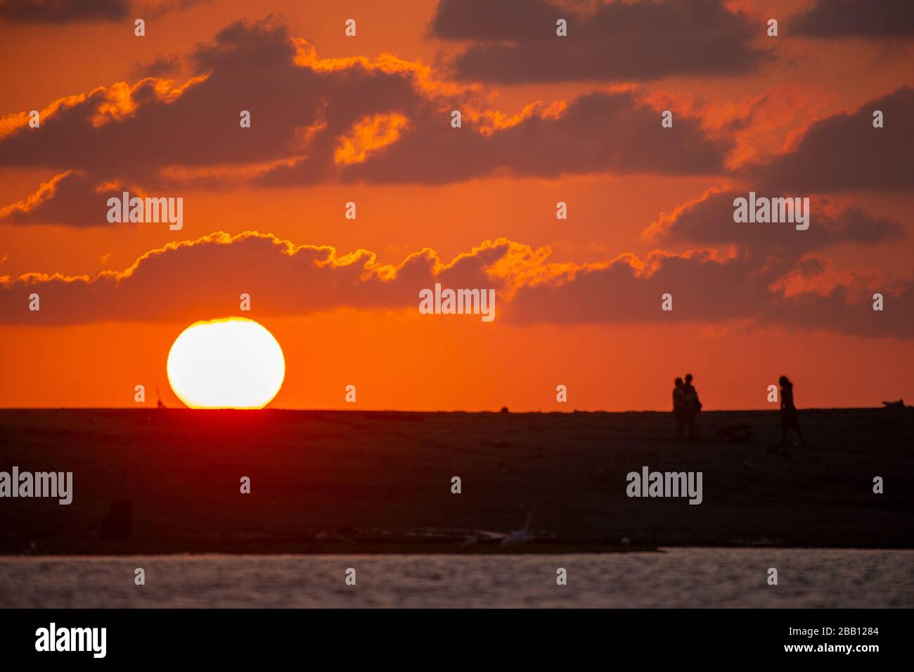 Coucher de soleil sur la lagune de Pejeperrito, Parc national de Corcovado, péninsule d'Osa, Costa Rica, Centroamerica Banque D'Images