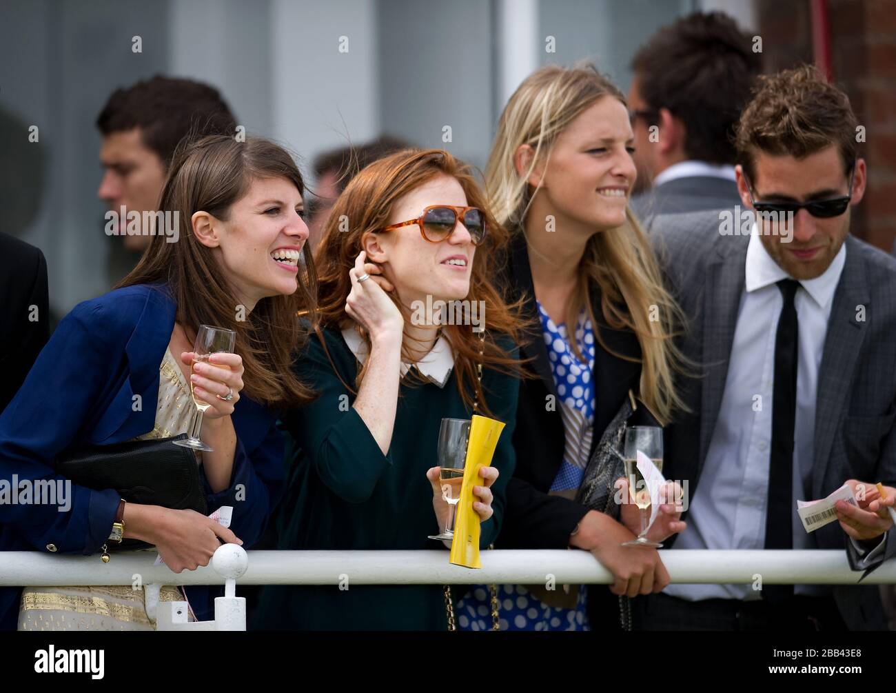 L-R : Ellen Woglom et Oliver Jackson-Cohen Banque D'Images