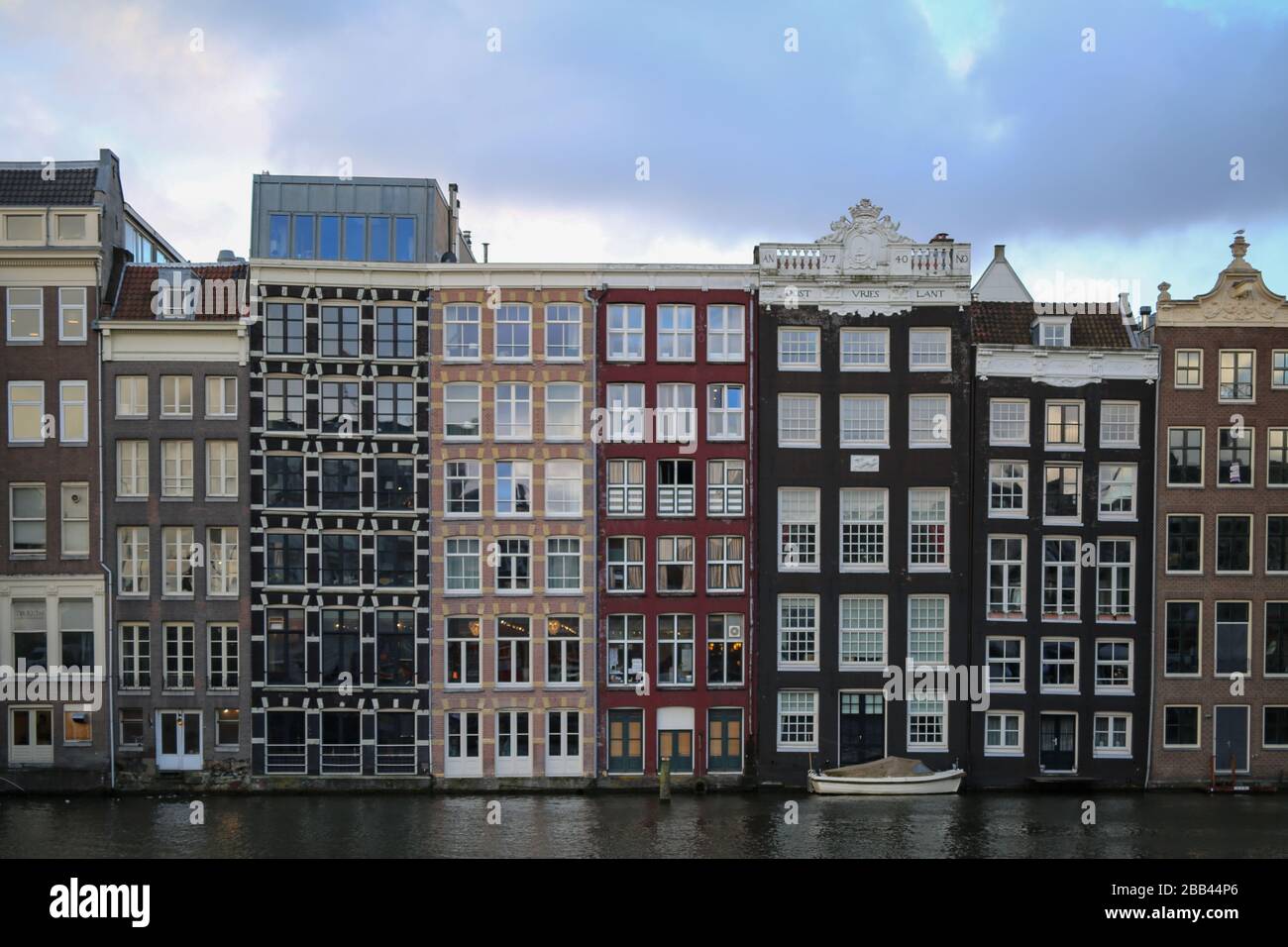Maisons du canal à Amsterdam Banque D'Images