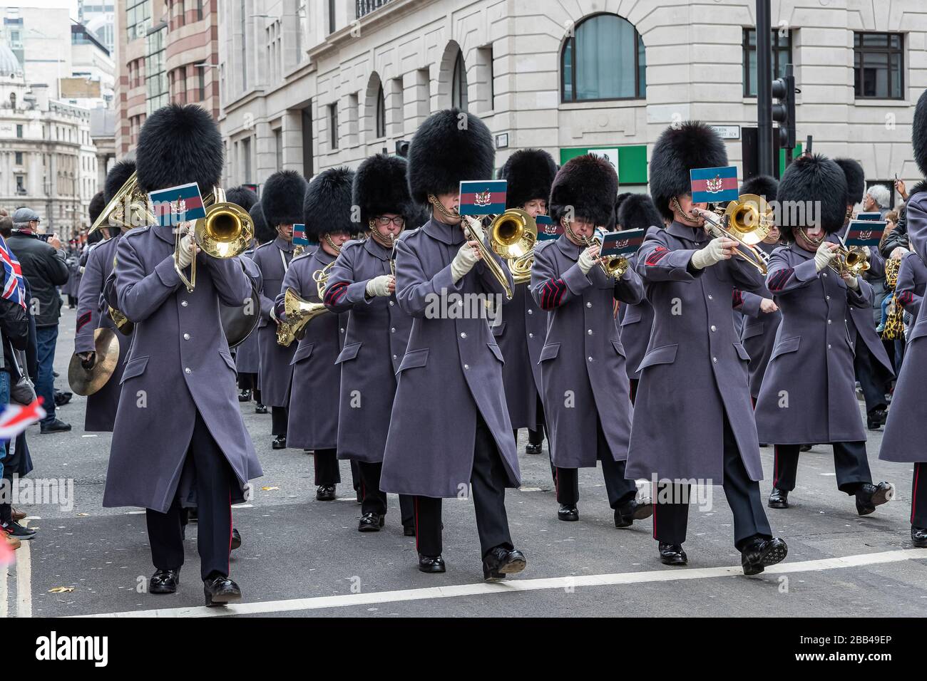 Les gardes irlandais défilent devant le Lord Mayor of London procession Banque D'Images