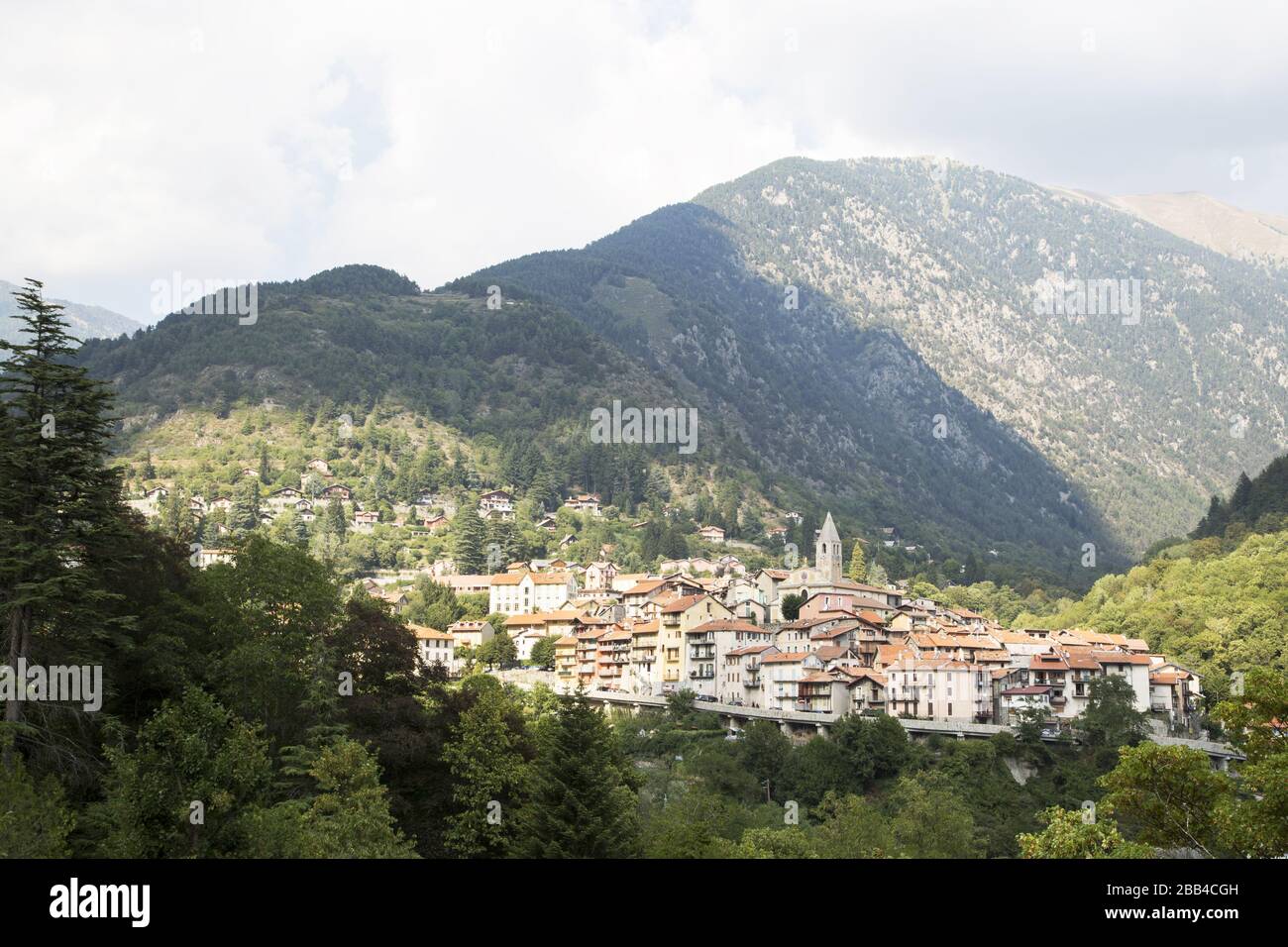 Village de Saint Martin Vesubie au XIIIe siècle dans les Alpes françaises Banque D'Images
