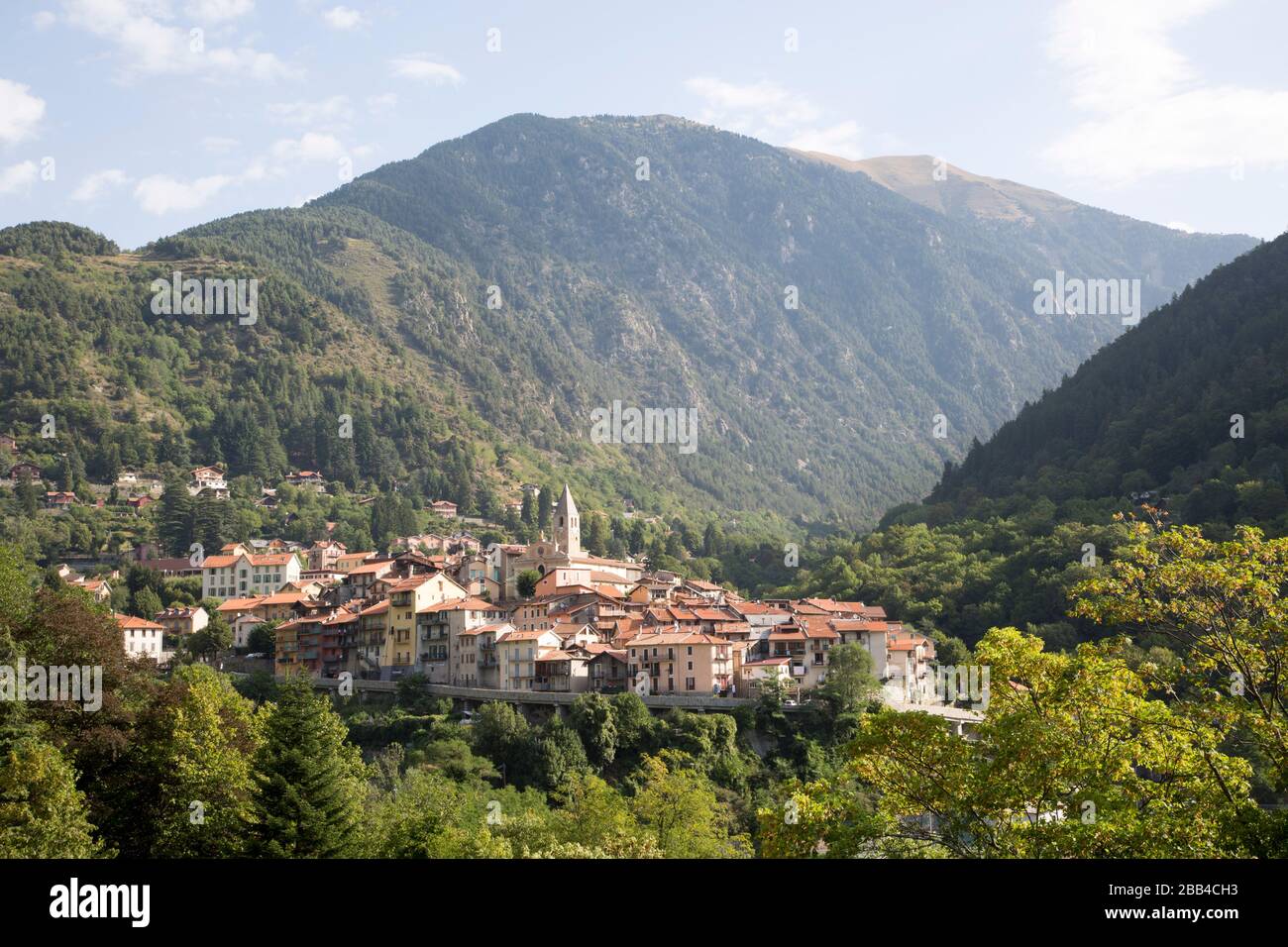 Village de Saint Martin Vesubie au XIIIe siècle dans les Alpes françaises Banque D'Images