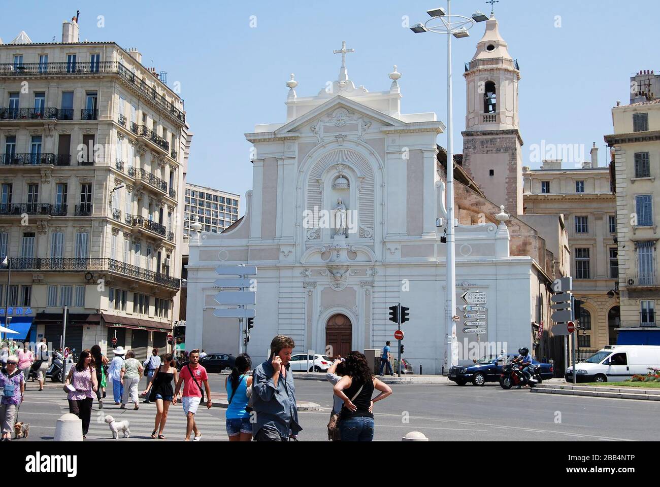 Église Saint-Ferréol les Augustins de Marseille, bâtiment religieux en été Banque D'Images