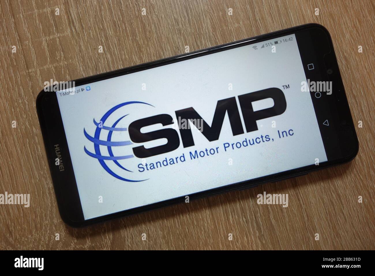 Logo Standard Motor Products, Inc. Affiché sur le smartphone Banque D'Images