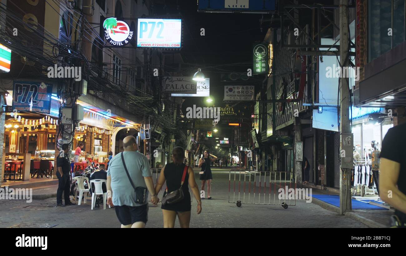 PATTAYA, THAÏLANDE - 20 MARS 2020: Vide déserte Walking Street. Isolation de quarantaine de verrouillage. Épidémie de coronavirus sras-cov-2 covid-19 2019-ncov. Banque D'Images