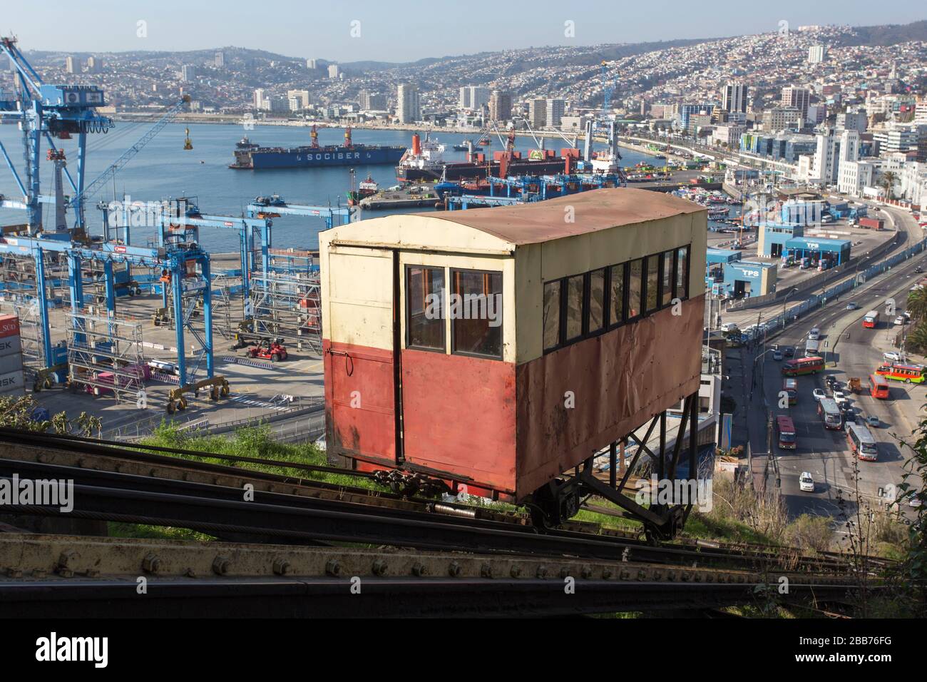 Valparaiso, Chili - Août 09, 2019 : vue funiculaire historique à Valparaiso Banque D'Images
