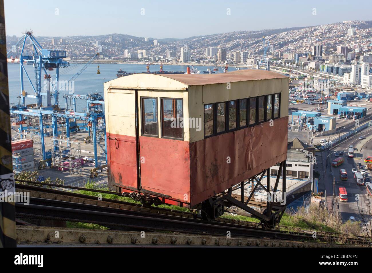 Valparaiso, Chili - Août 09, 2019 : vue funiculaire historique à Valparaiso Banque D'Images
