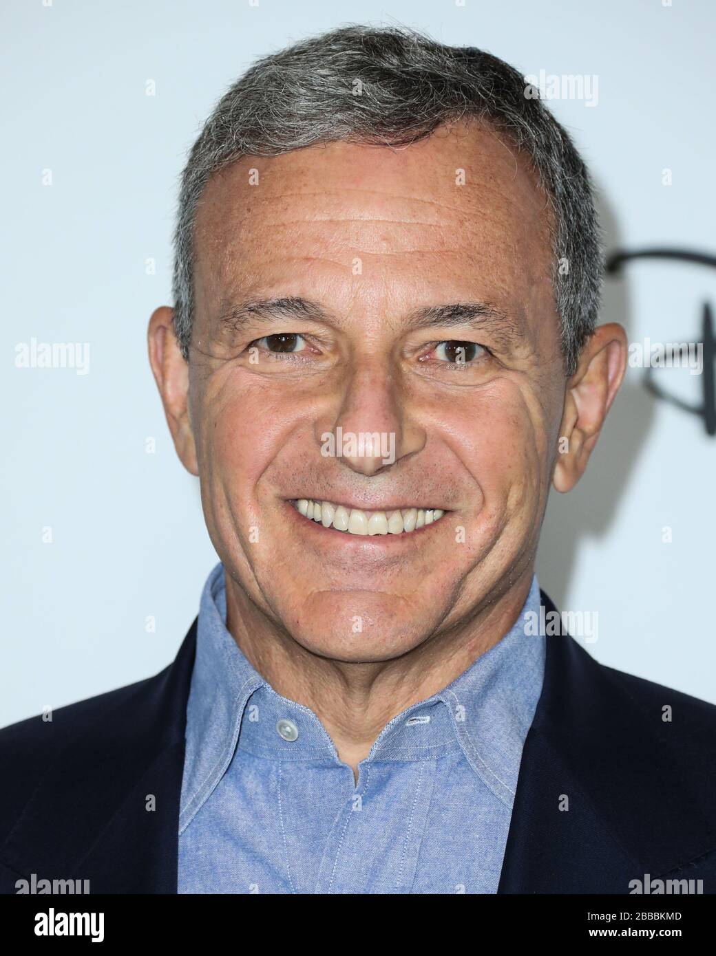 Los Angeles, États-Unis. 30 mars 2020. (DOSSIER) Bob Iger de Disney renonce à tout son salaire pendant la pandémie de Coronavirus COVID-19. LOS ANGELES, CALIFORNIE, États-Unis - 06 OCTOBRE : Président exécutif et ancien Directeur général de Walt Disney Company Bob Iger arrive au 90ème spectaculaire de Mickey, qui se tient au Shrine Auditorium et au Expo Hall, le 6 octobre 2018 à Los Angeles, Californie, États-Unis. (Photo de Xavier Collin/image Press Agency) crédit: Image Press Agency/Alay Live News Banque D'Images