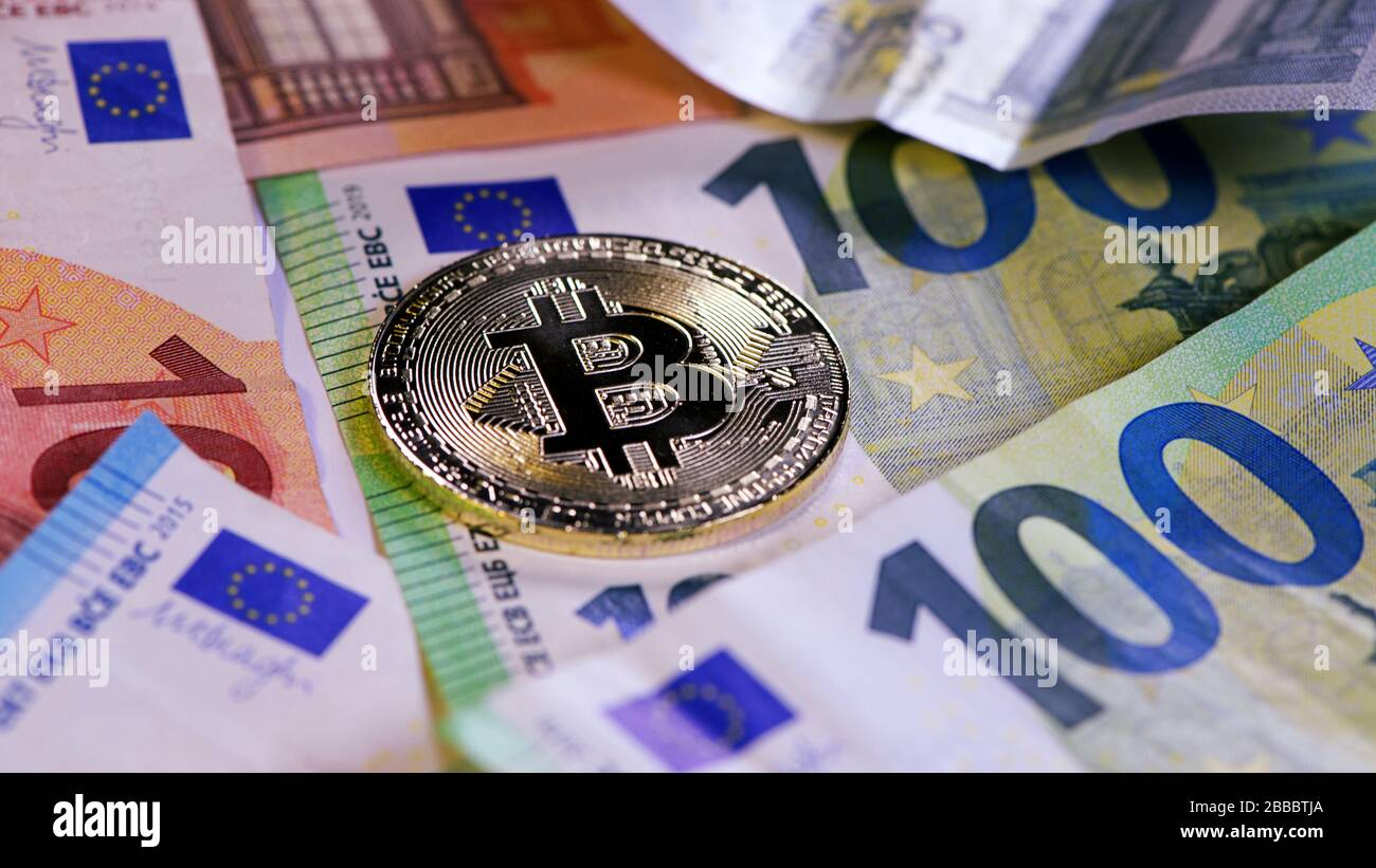 Golden Euro bitcoin arrière-plan. Cryptocurrency Bitcoin Banque D'Images