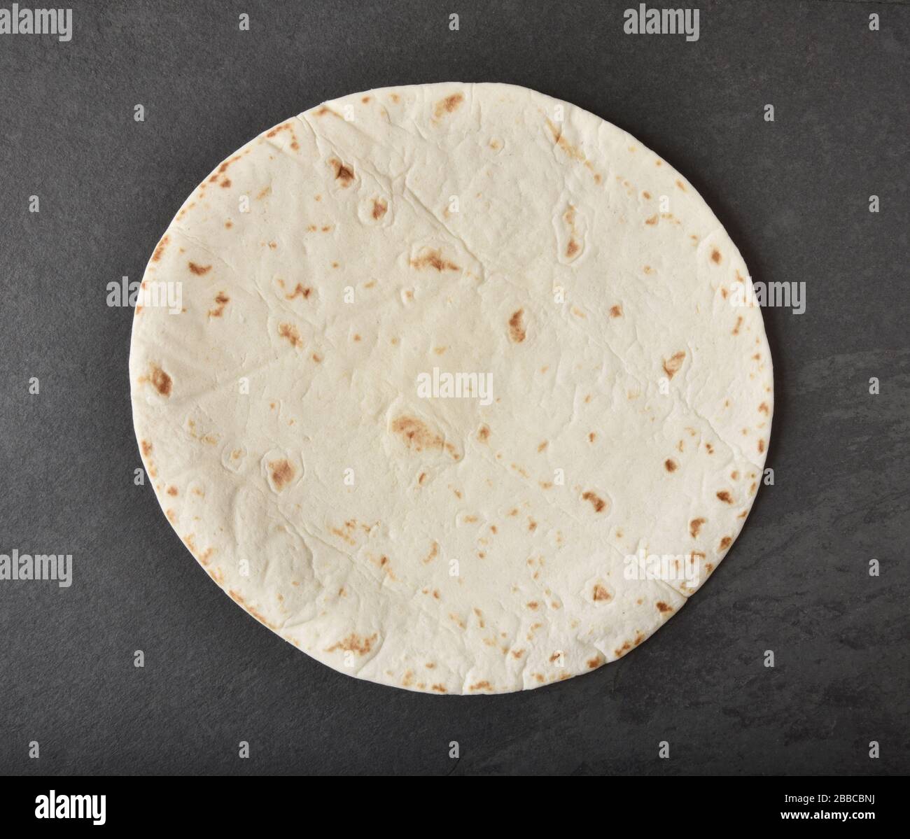 Vue en hauteur d'une tortilla à la farine Banque D'Images