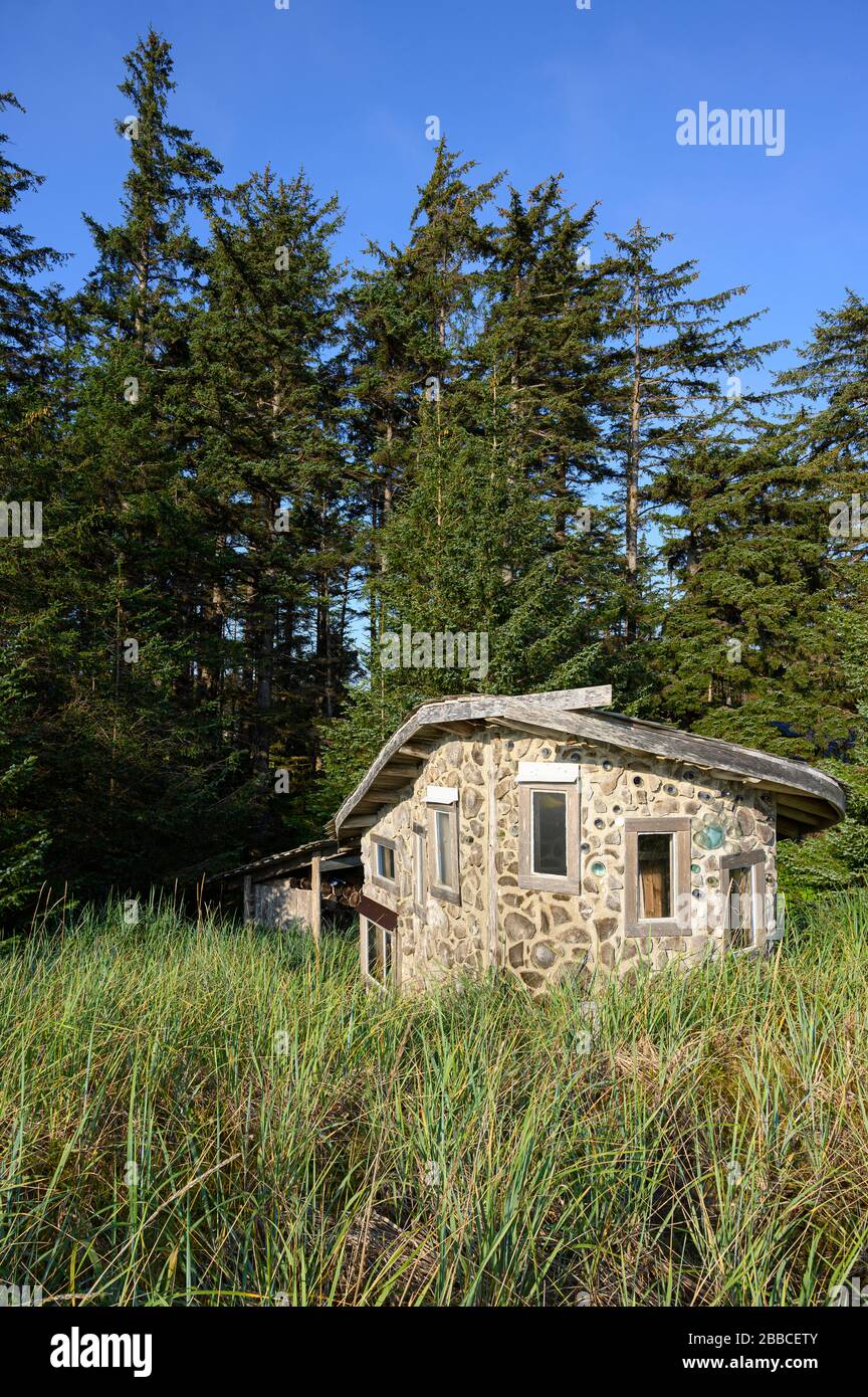 S/n maison à Tlell, Haida Gwaii, anciennement connue sous le nom d'îles de la Reine-Charlotte, Colombie-Britannique, Canada Banque D'Images