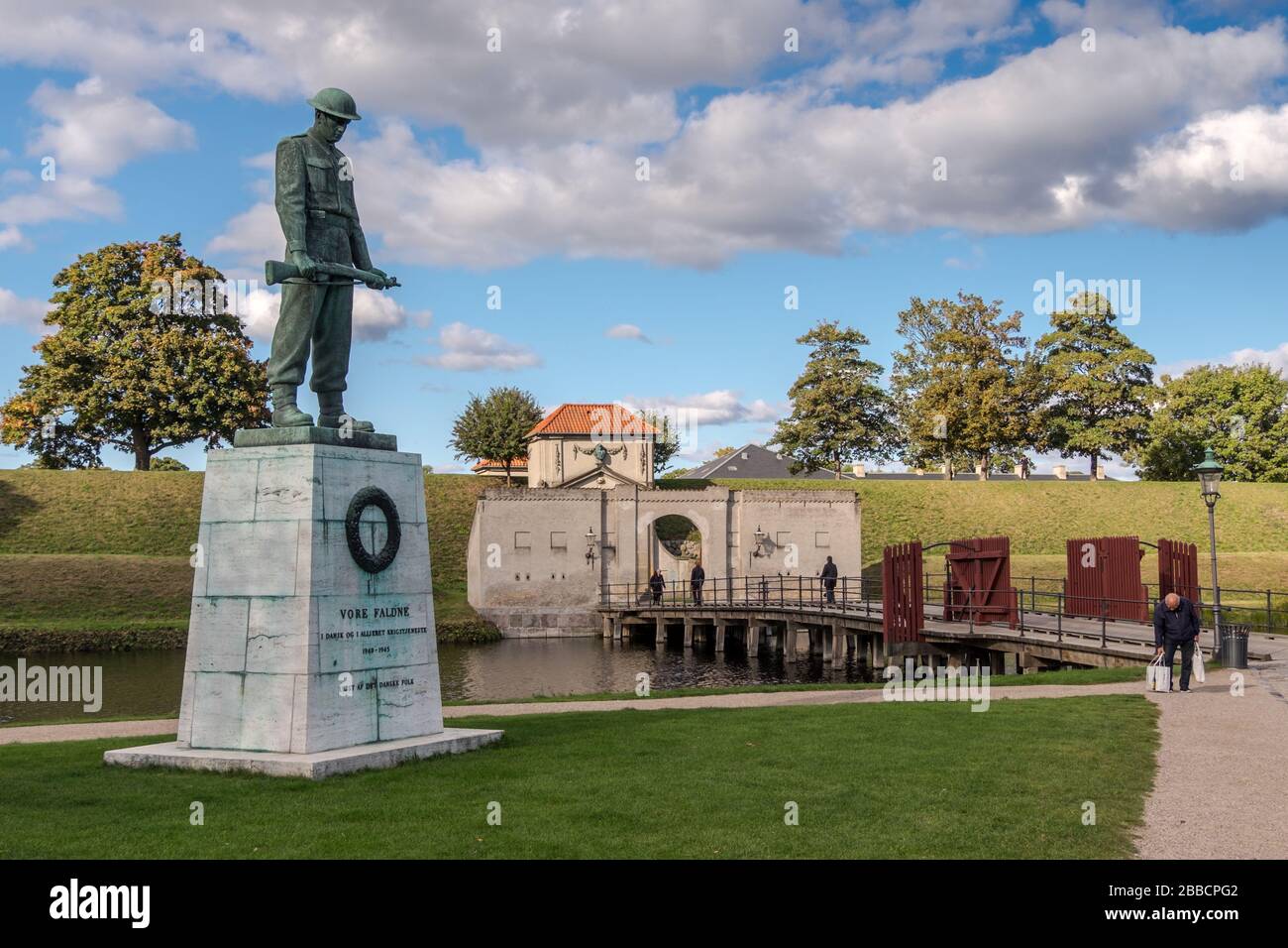 Vore Faldne est un mémorial aux Danois tombés dans la seconde Guerre mondiale Conçu par Svend Lindhart. Copenhague, Danemark Banque D'Images