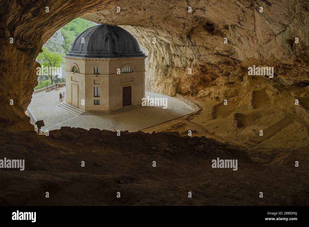 Genga, Sanctuaire de la Madonna di Frasassi, Marche, Italie Banque D'Images