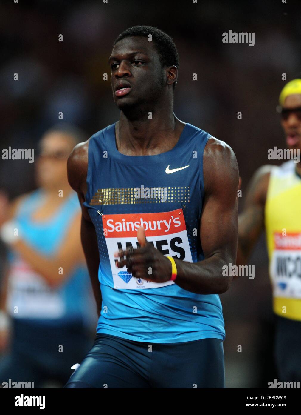 Kirani James de Grenade pendant les 400 mètres de l'homme au cours de la première journée de la réunion de la Ligue des diamants de Londres de l'IAAF au stade olympique de Londres. Banque D'Images