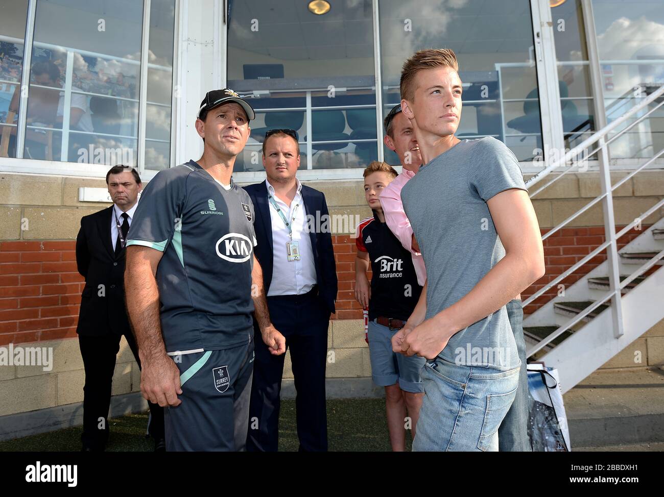 Ricky Ponting de Surrey pose pour une photo avec des fans Banque D'Images