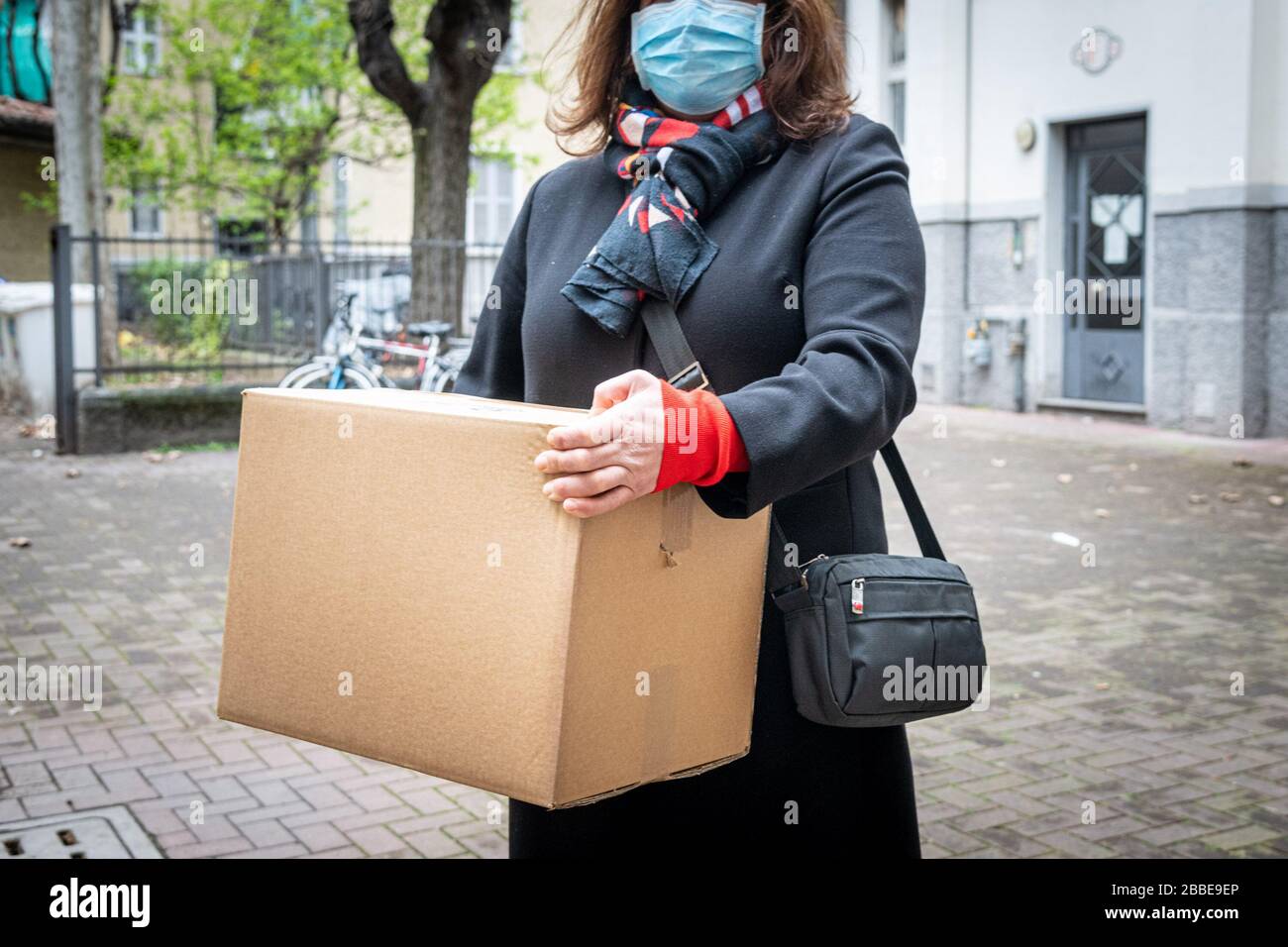 Milan, Italie. 31 mars 2020. Milan - urgence de Coronavirus - "LES DÉPENSES SUSPENDUES DE L'AGRICULTEUR" par Coldiretti. Des colis de solidarité seront envoyés par les agriculteurs de Campagna Amica aux familles nécessiteuses. Les premiers colis ont été préparés sur le marché de Porta Romana, à partir de demain, il sera possible pour les citoyens de donner des biens pour des colis de solidarité suspendus. (Marco Passaro/Fotogramma, Milan - 2020-03-31) crédit: Independent photo Agency SRL/Alay Live News Banque D'Images