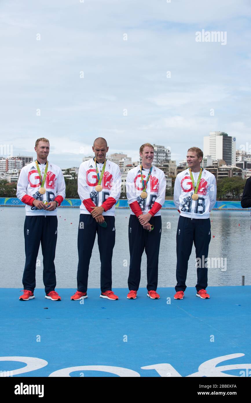 Rio de Janeiro. BRÉSIL médaillée d'or – quatre finales pour Homme. GBR 4-, noeud. Alex GREGORY, No SHIBI, George NASH et Stan LOULOUDIS., régate olympique de remorquage 2016. Lagoa Stadium, Copacabana, “Jeux Olympiques d’été” Rodrigo de Freitas Lagoon, Lagoa. Heure locale 16:55:15 vendredi 12/08/2016 [crédit obligatoire; images Peter SPURRIER/Intersport] Banque D'Images